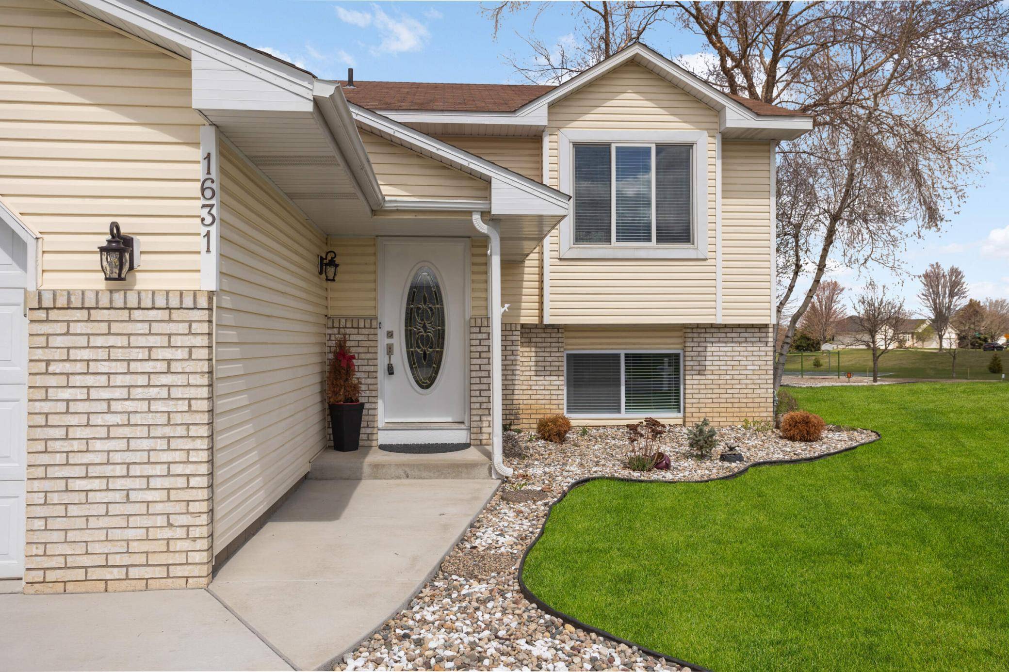 Shakopee, MN 55379,1631 Primrose LN