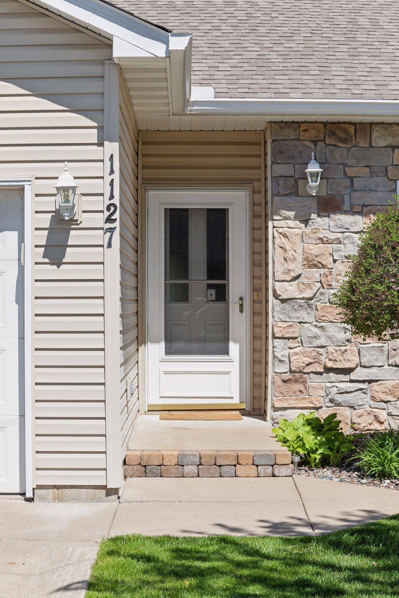 White Bear Twp, MN 55127,1127 Iris DR