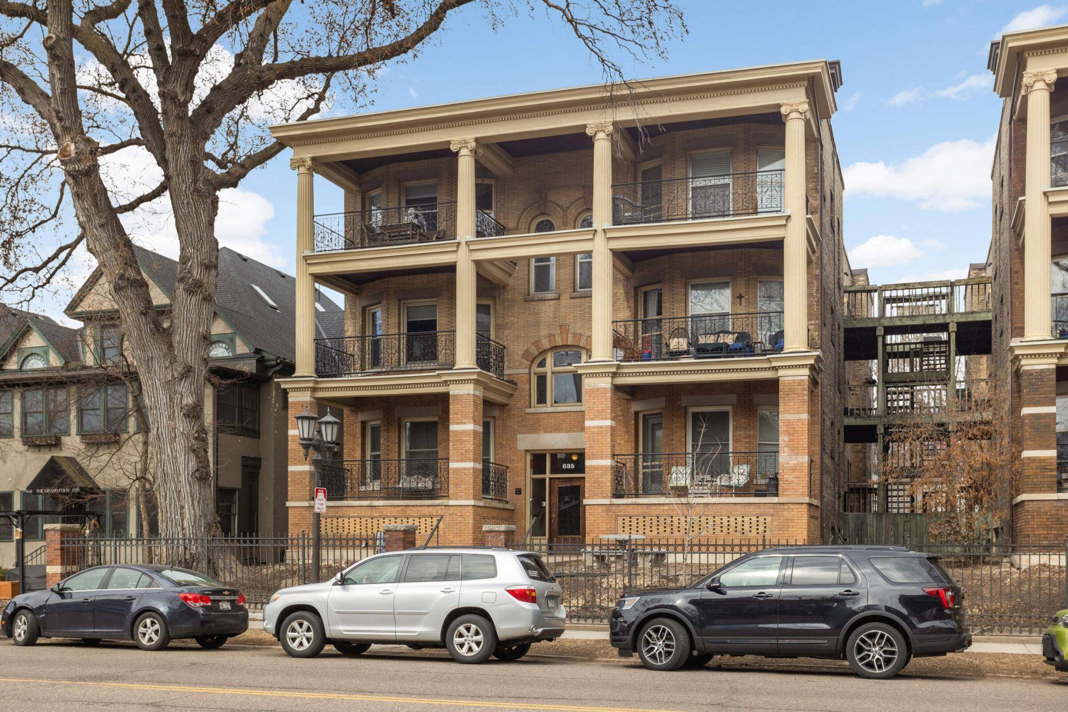 Saint Paul, MN 55105,635 Grand AVE #4
