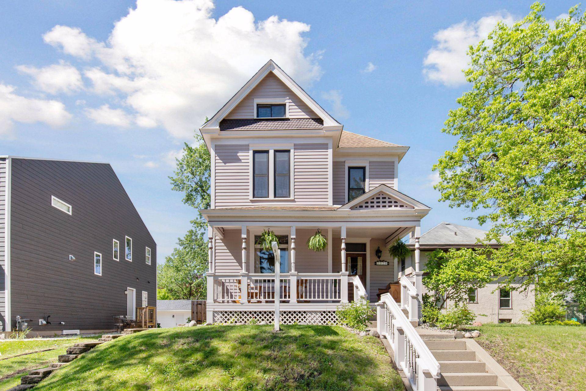 Saint Paul, MN 55108,2328 Priscilla ST