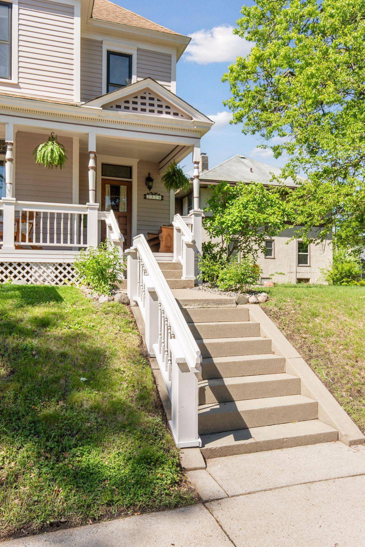 Saint Paul, MN 55108,2328 Priscilla ST