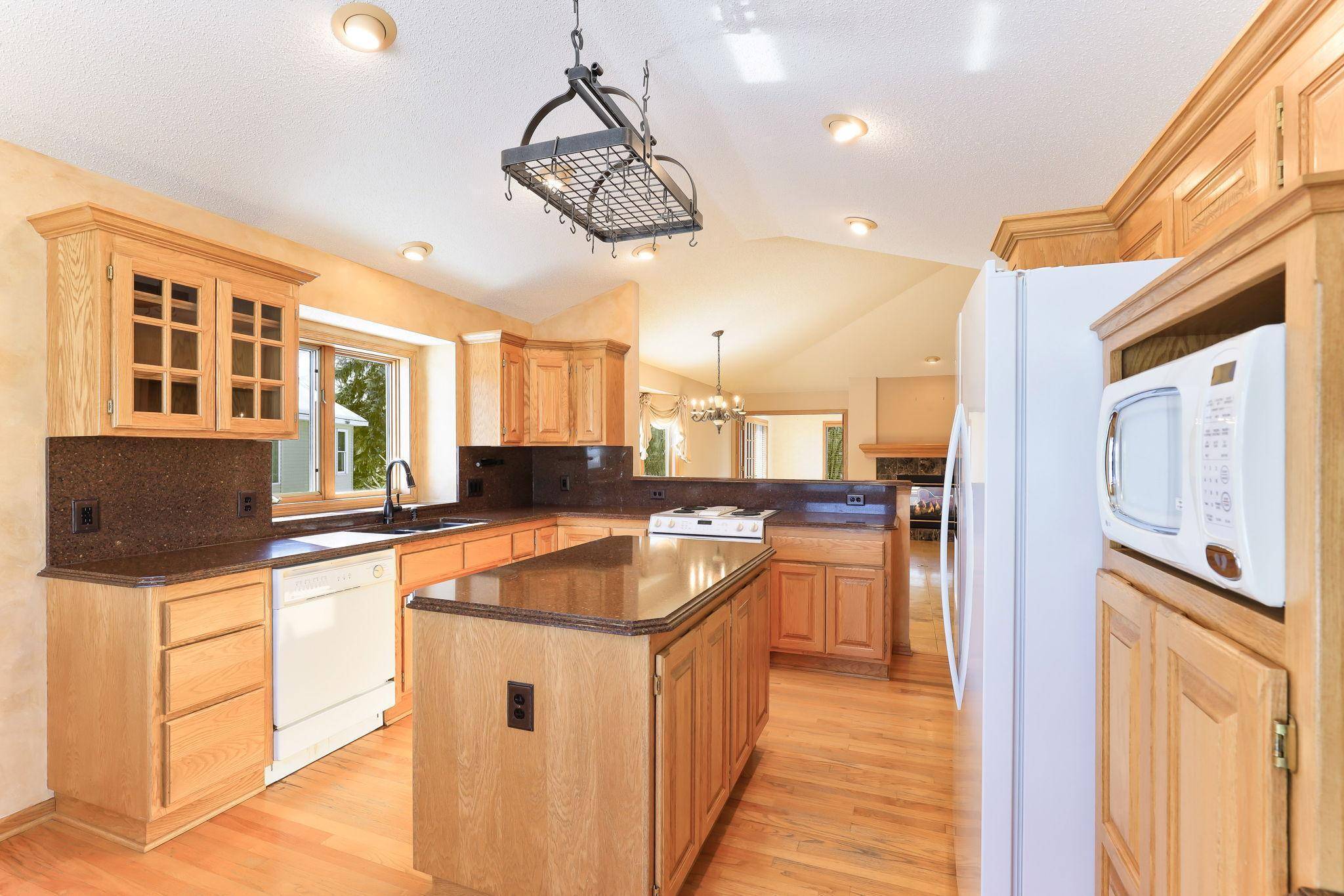 White Bear Twp, MN 55110,2584 Parkview CT