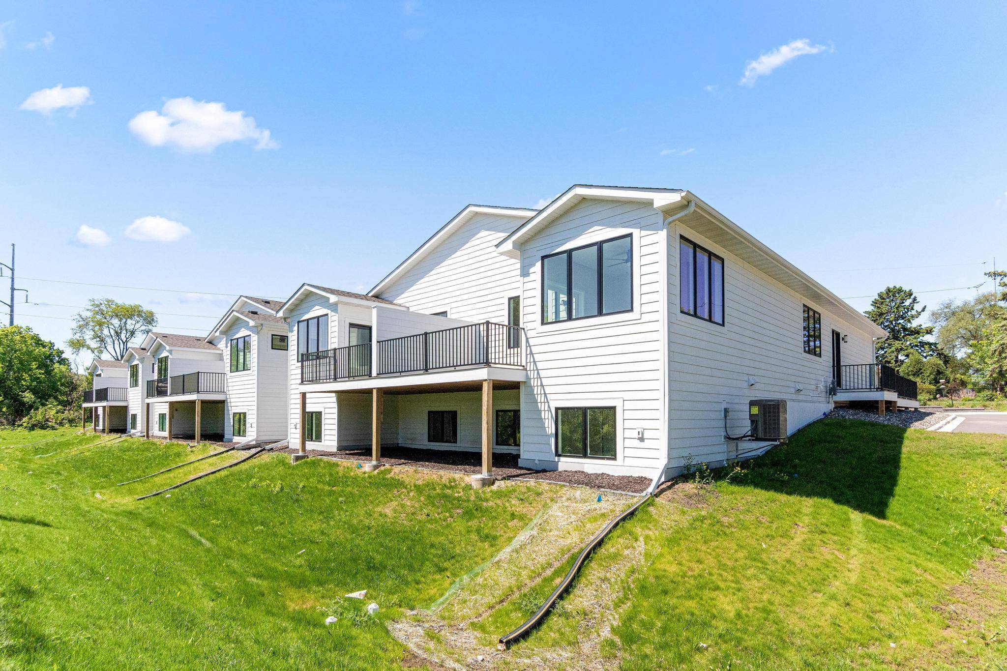 Roseville, MN 55112,2454 County Road D W