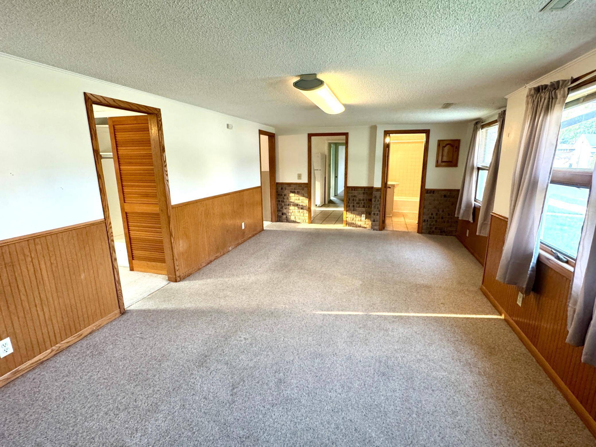 Stewartville, MN 55976,112 4th AVE NE