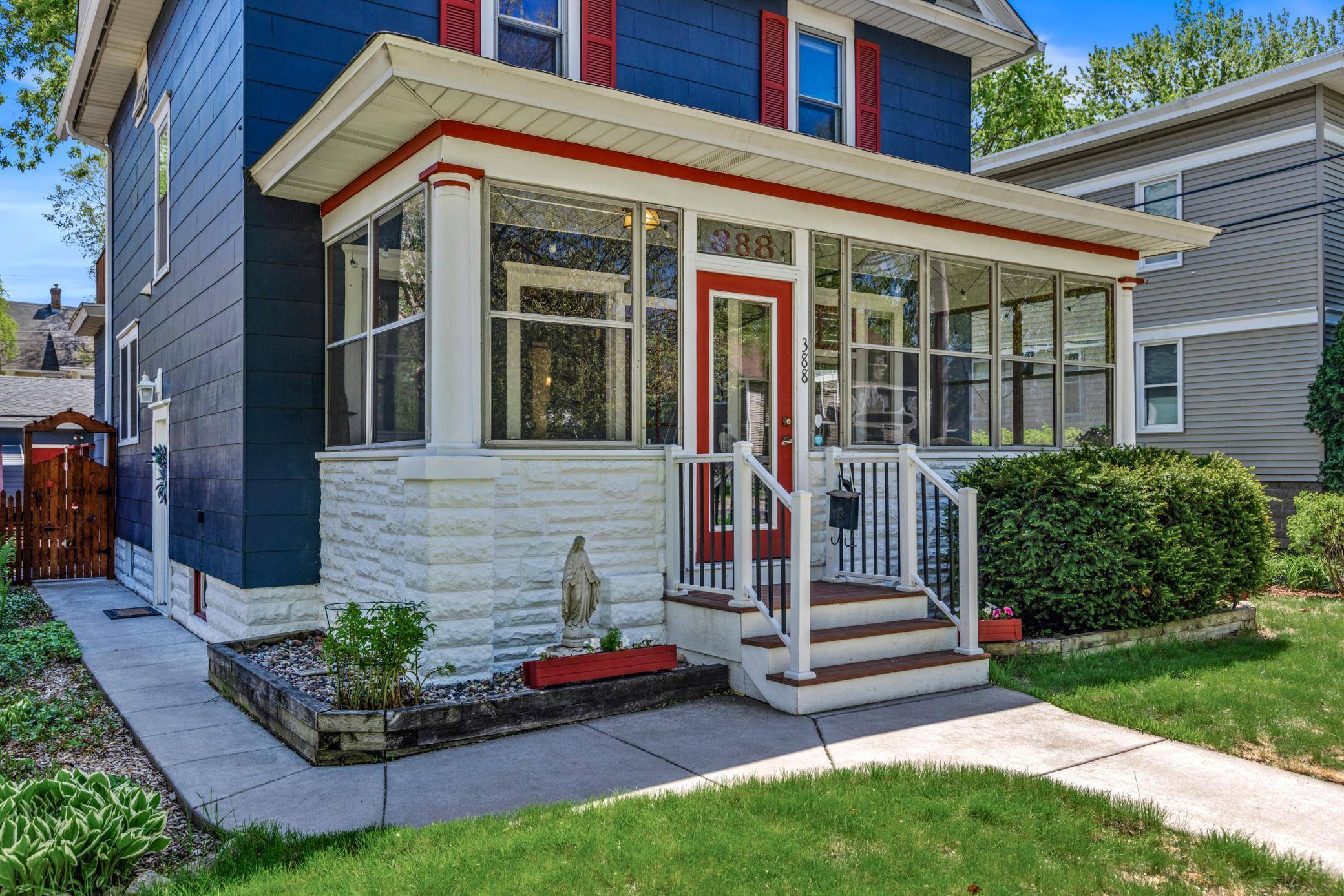 Saint Paul, MN 55104,388 Wheeler ST N