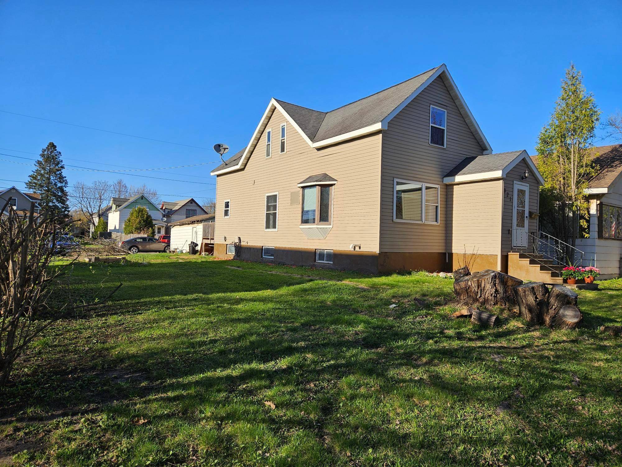 Virginia, MN 55792,321 11th ST S