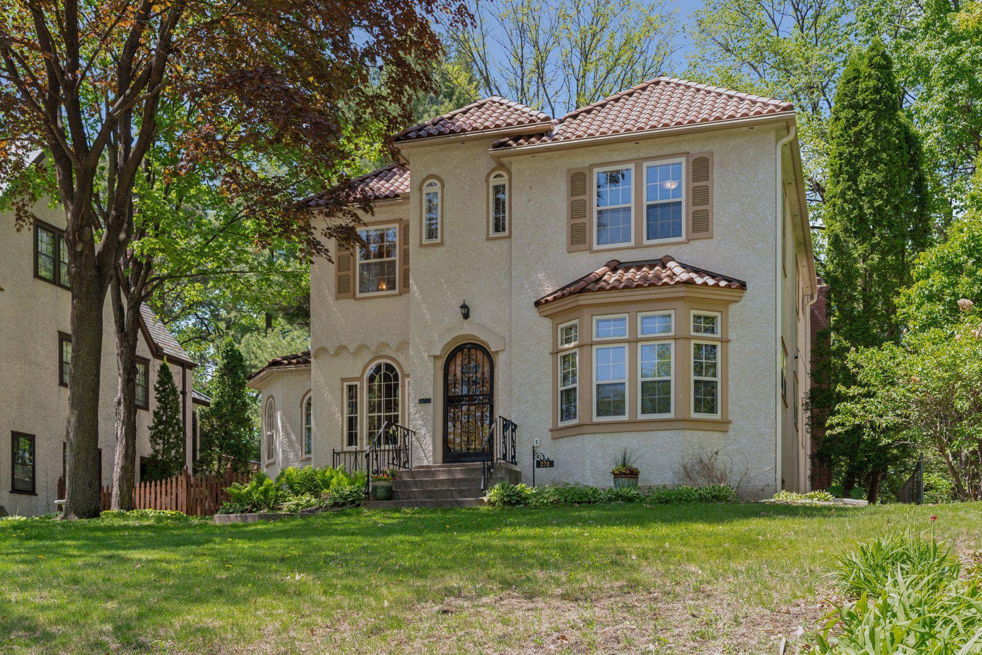 Saint Paul, MN 55105,271 Mount Curve BLVD