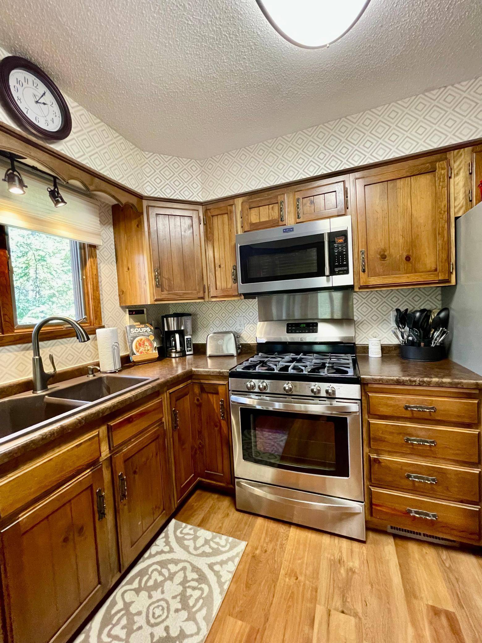 Bemidji, MN 56601,274 Juniper LN NW