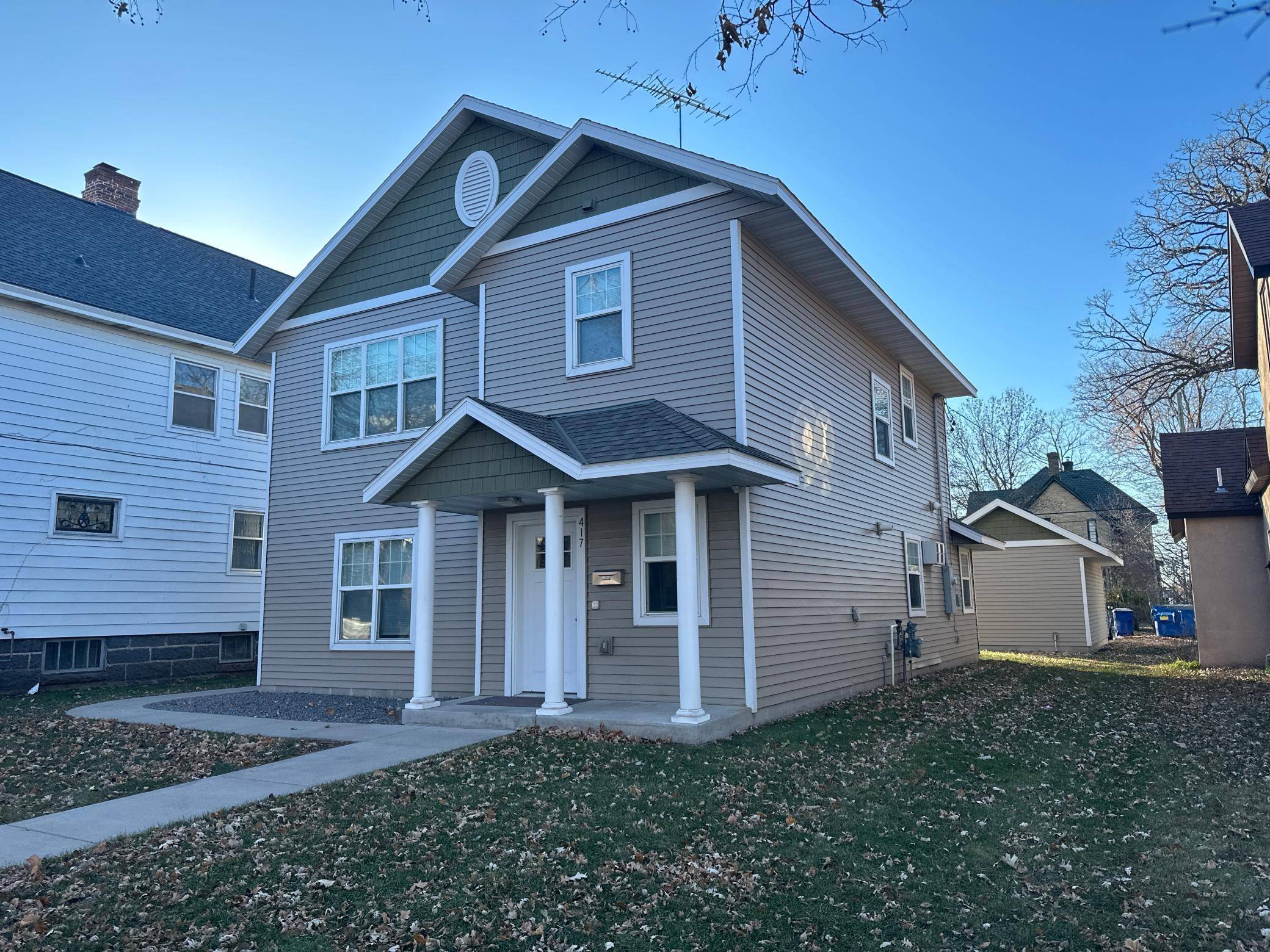 Saint Cloud, MN 56301,417 8th AVE S