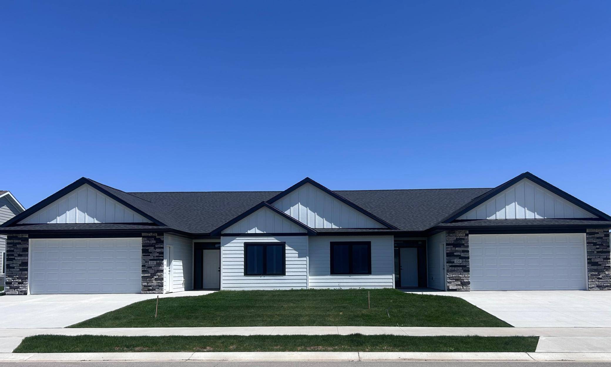 Eyota, MN 55934,158 Sandstone DR NW
