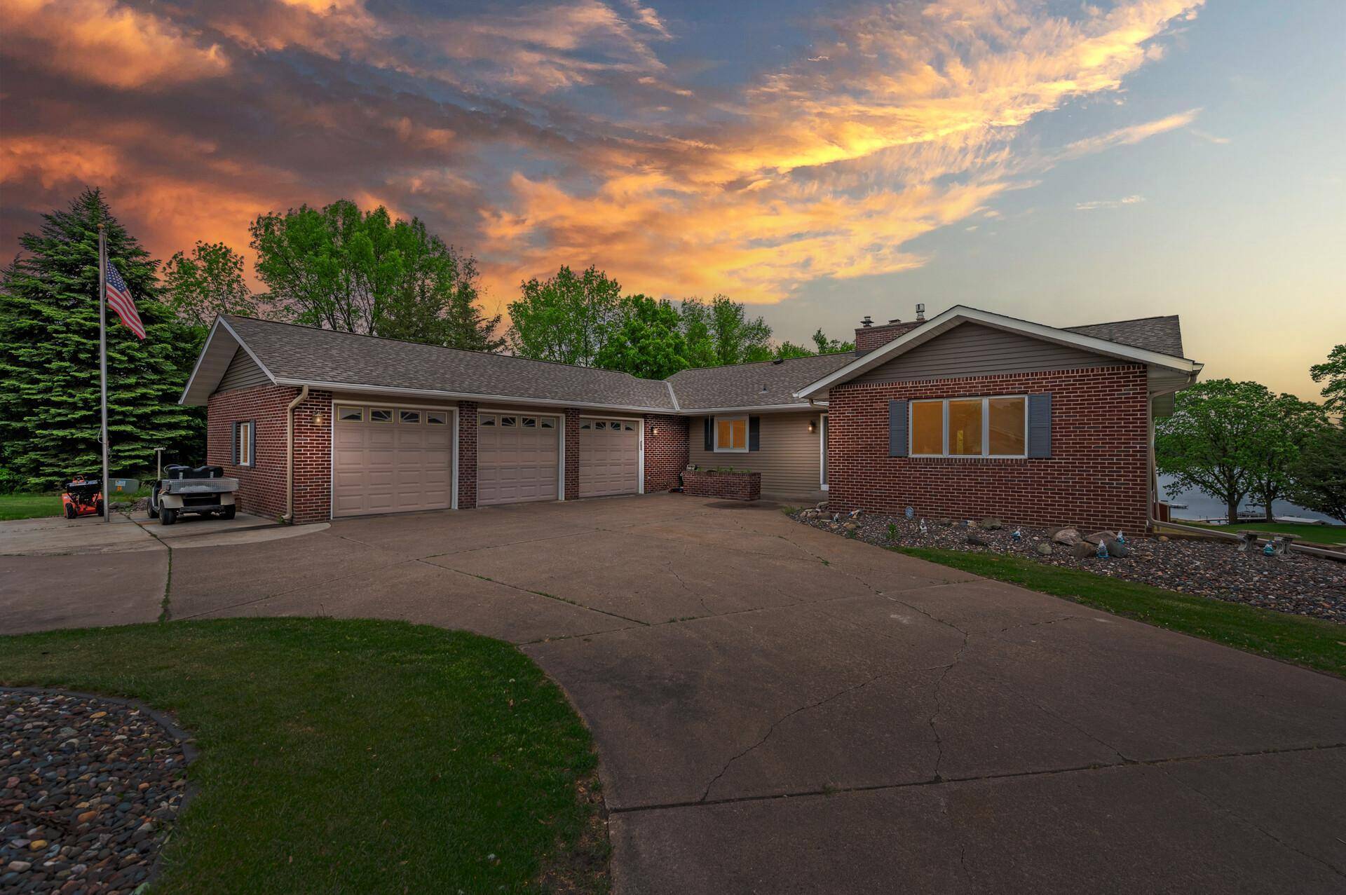 Chisago Lake Twp, MN 55045,32355 Nottingham CT