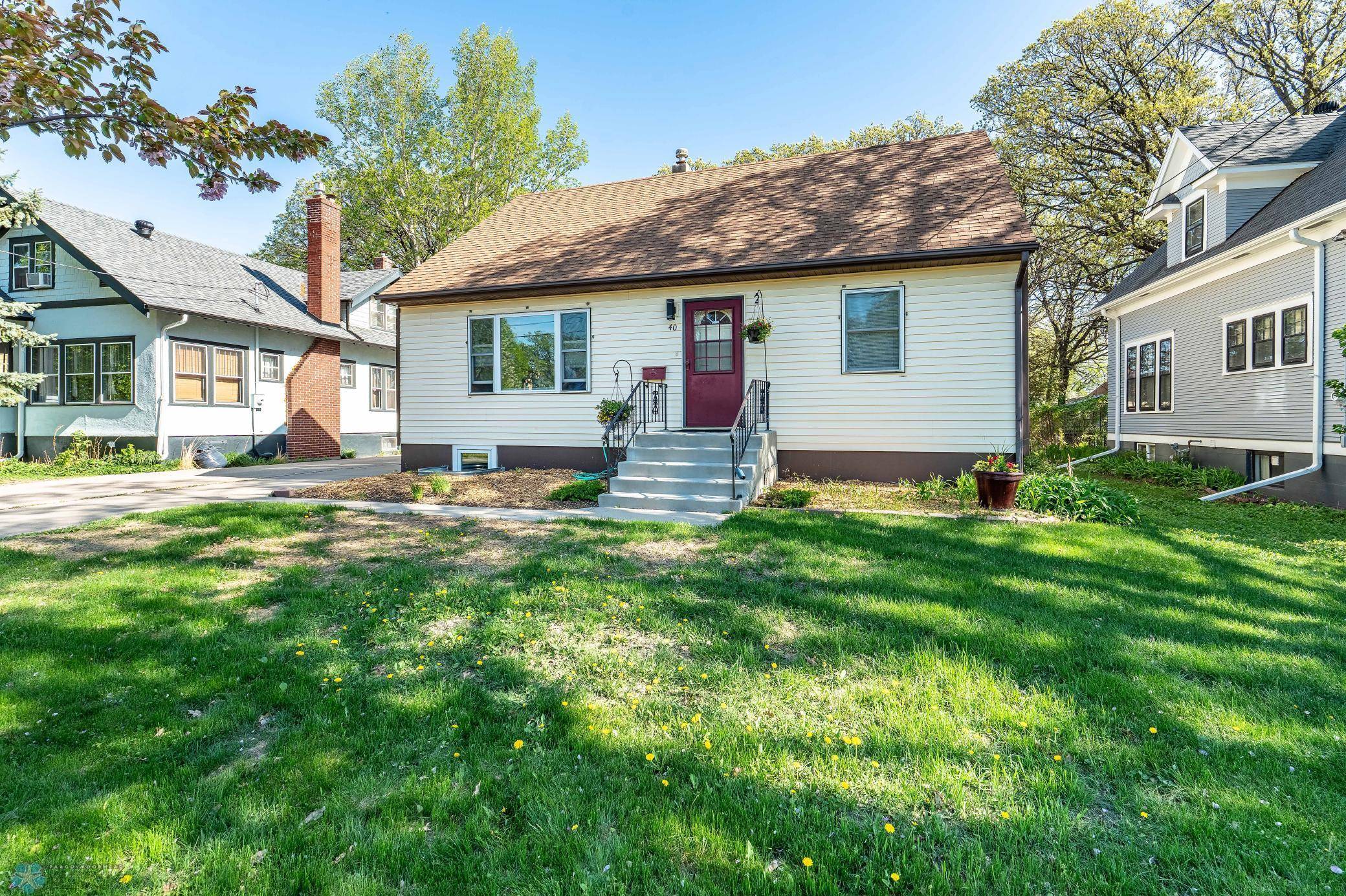 Fargo, ND 58102,40 S Terrace N