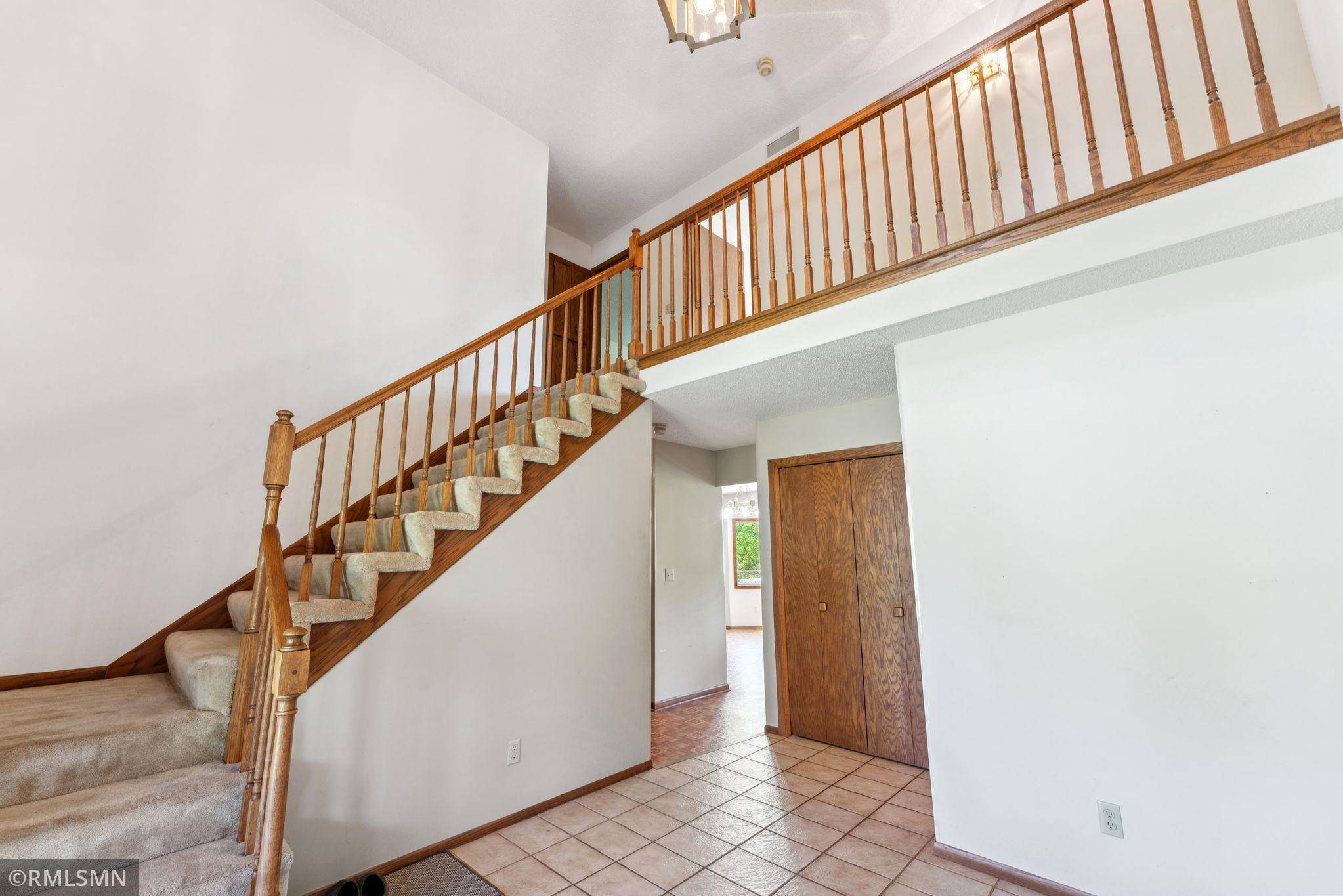 Bloomington, MN 55425,9530 Riverview AVE S
