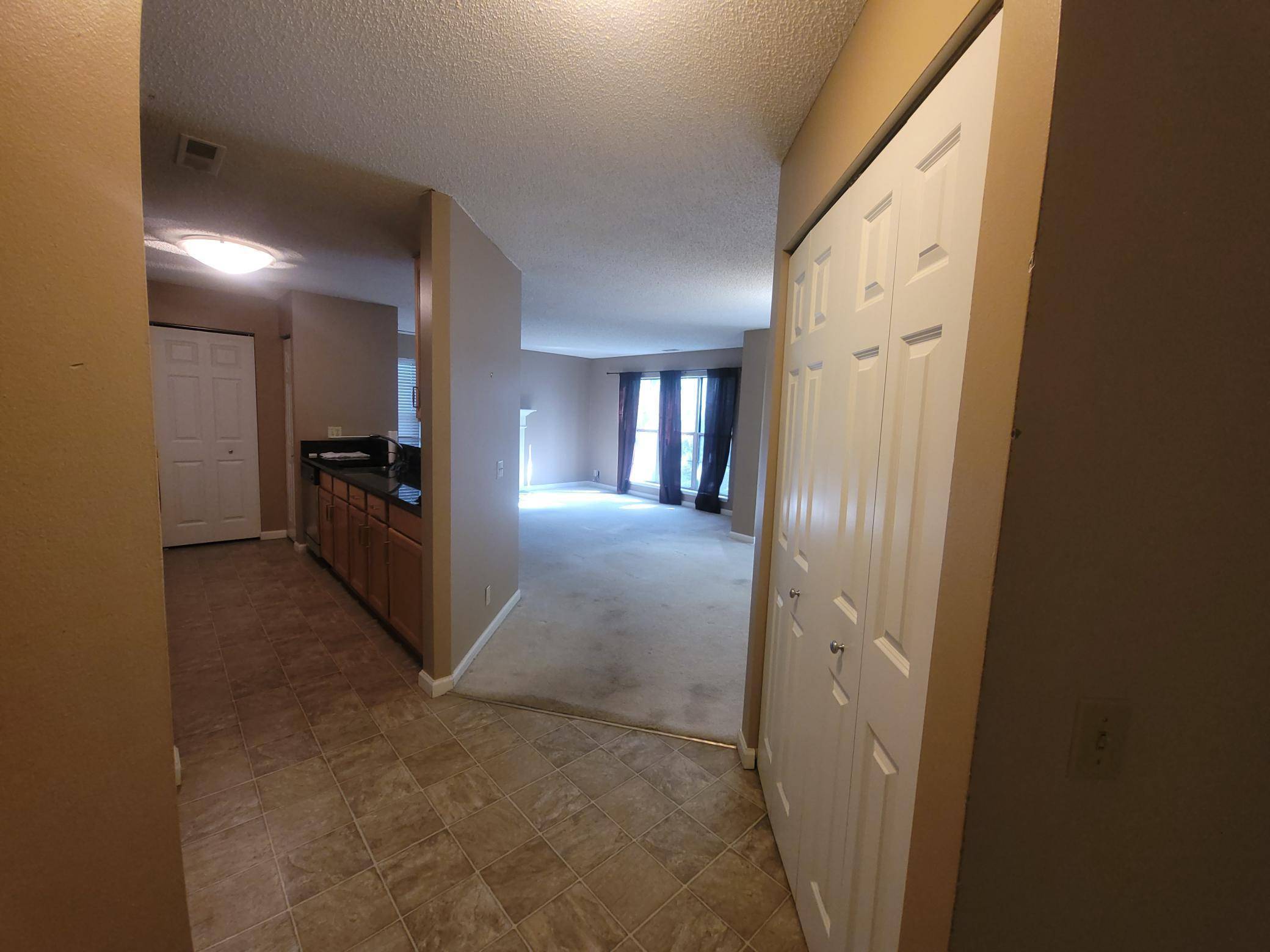 Minnetonka, MN 55343,6177 Chasewood Pkwy #201