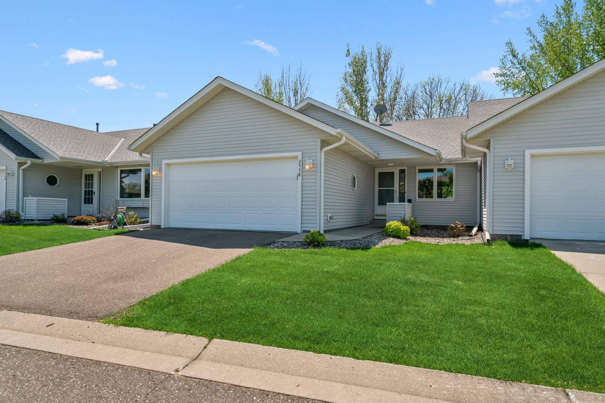 Inver Grove Heights, MN 55076,2558 75th ST E