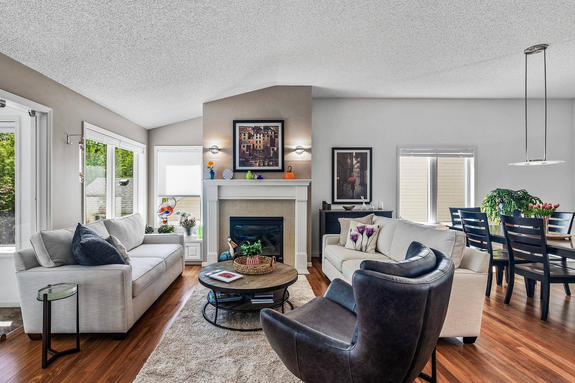 Prior Lake, MN 55372,14983 Summit CIR NW