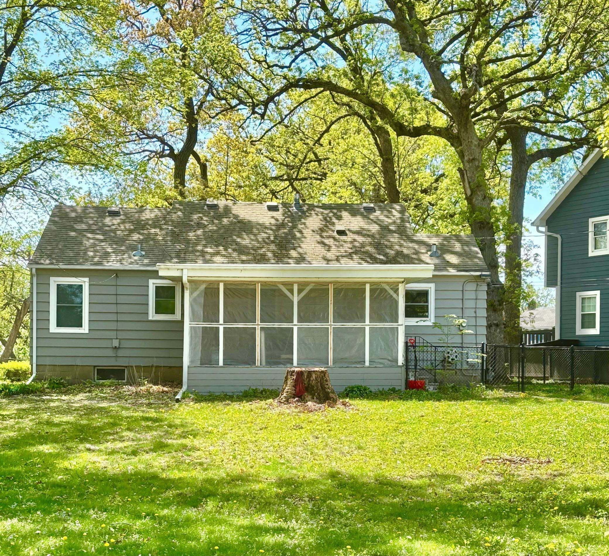 Albert Lea, MN 56007,1429 Circle DR