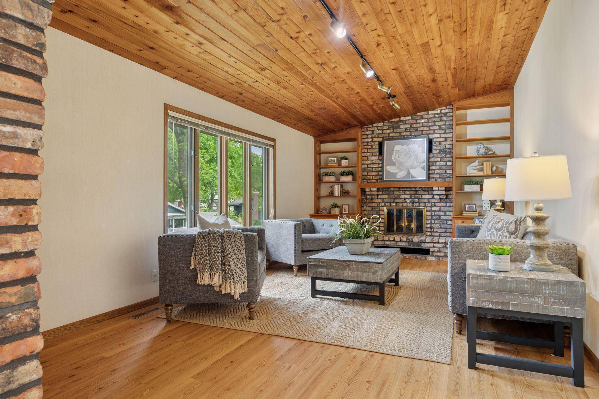 Burnsville, MN 55337,2712 Dalridge CIR