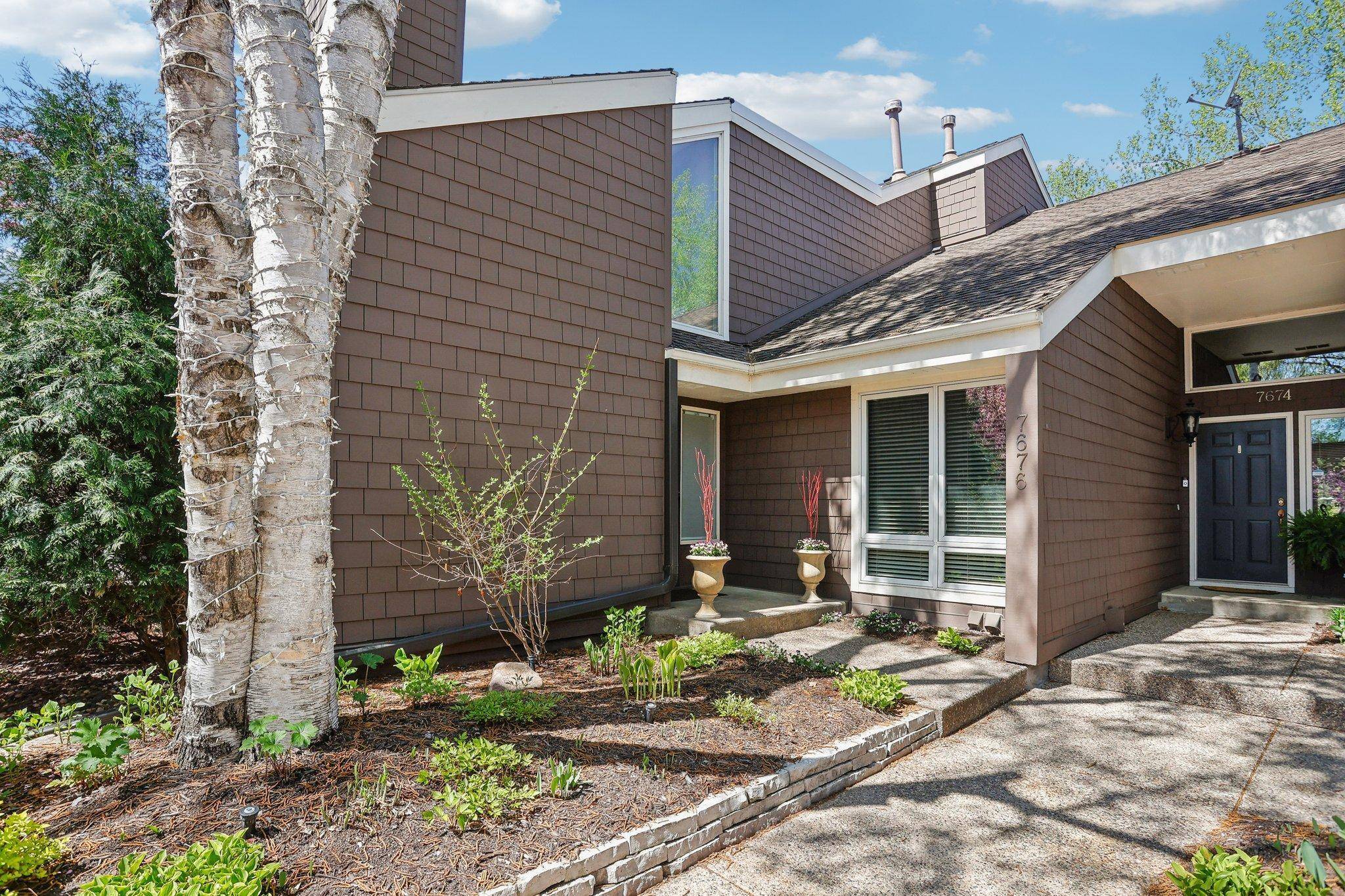 Edina, MN 55439,7676 Woodview CT