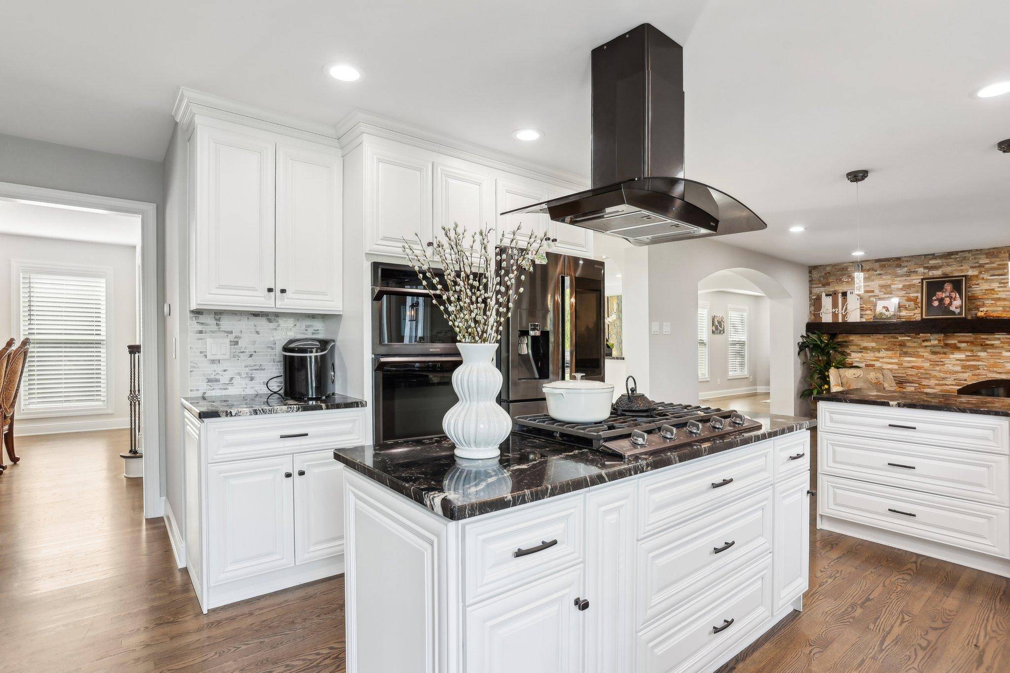 Plymouth, MN 55441,400 Sycamore LN N