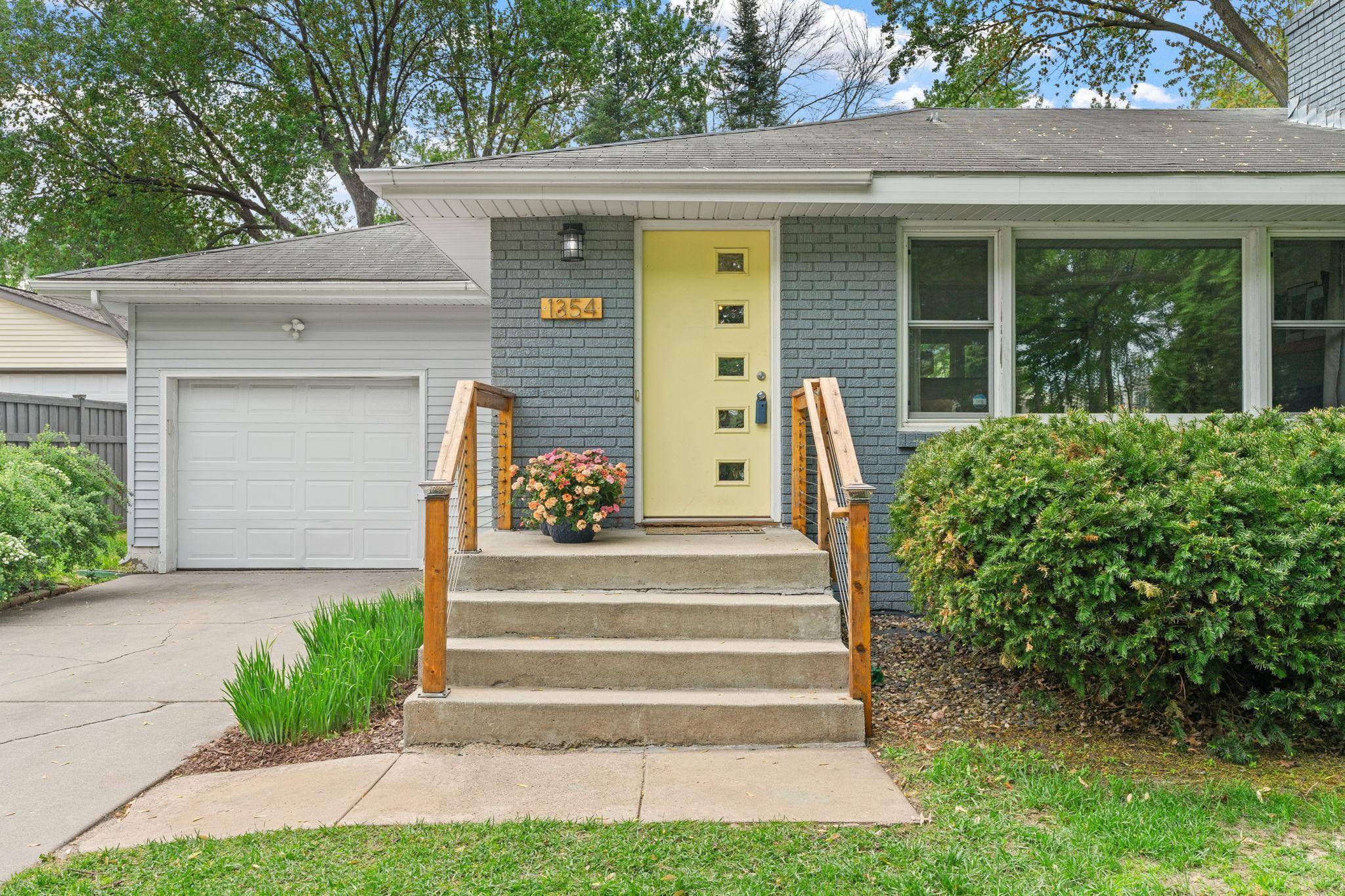 Roseville, MN 55113,1354 Judith AVE