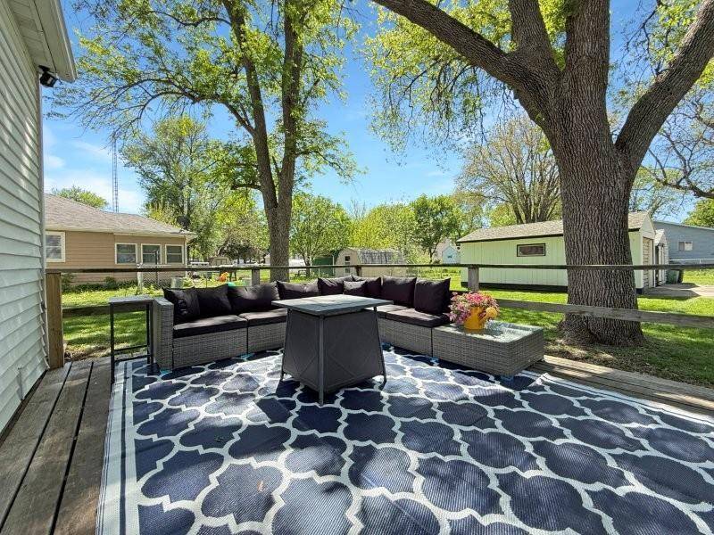 Truman, MN 56088,213 N 1st AVE E