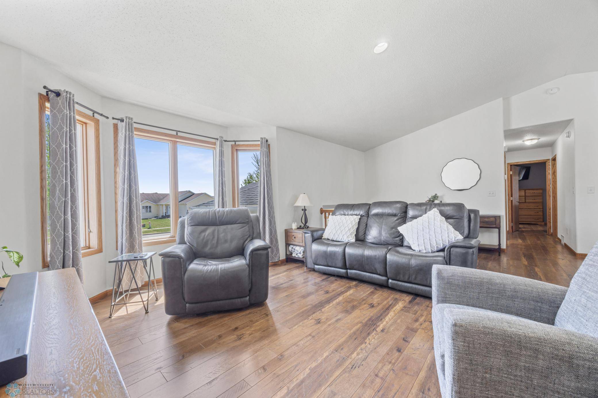 West Fargo, ND 58078,724 16th AVE W