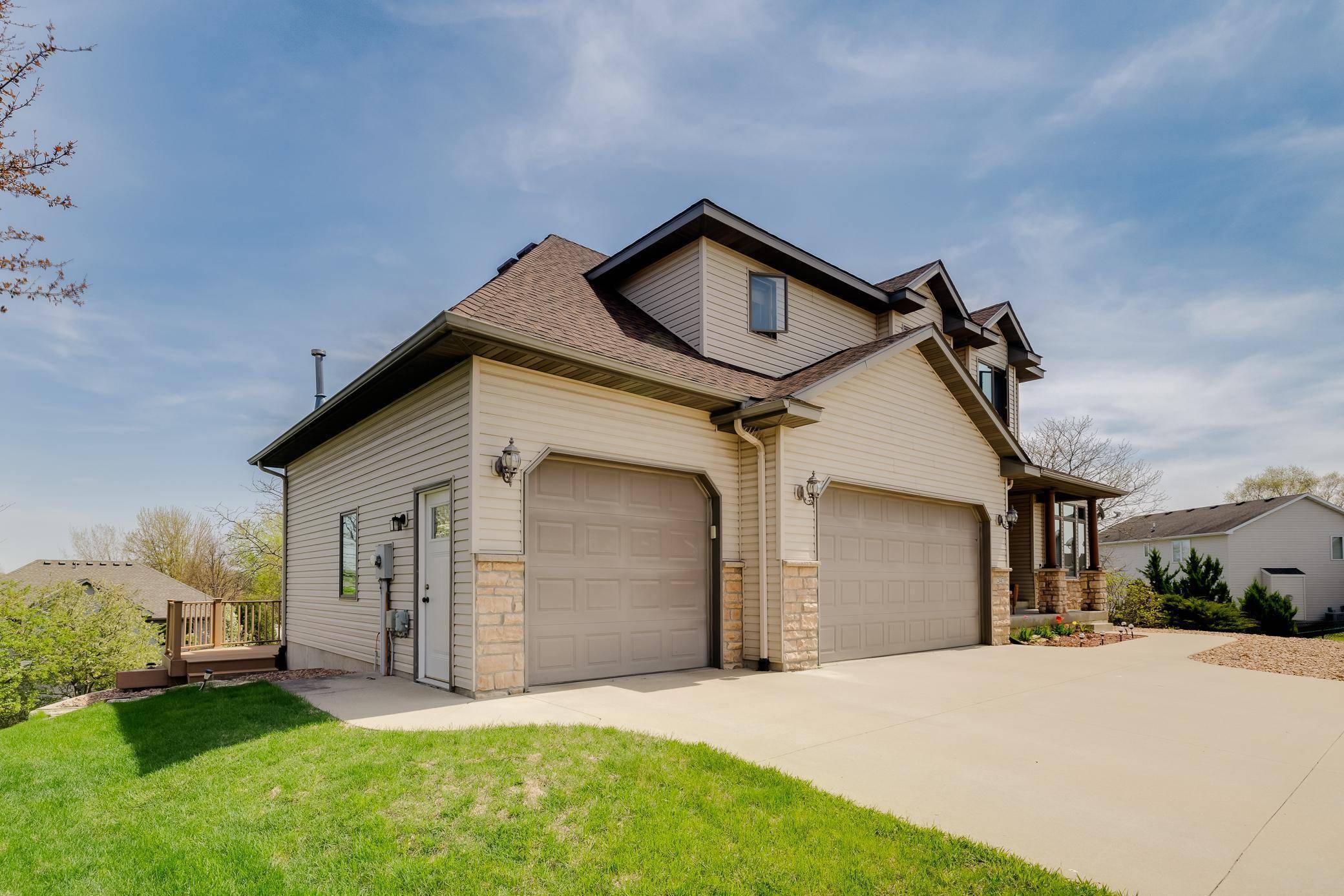 Rochester, MN 55906,2447 Colleen LN NE