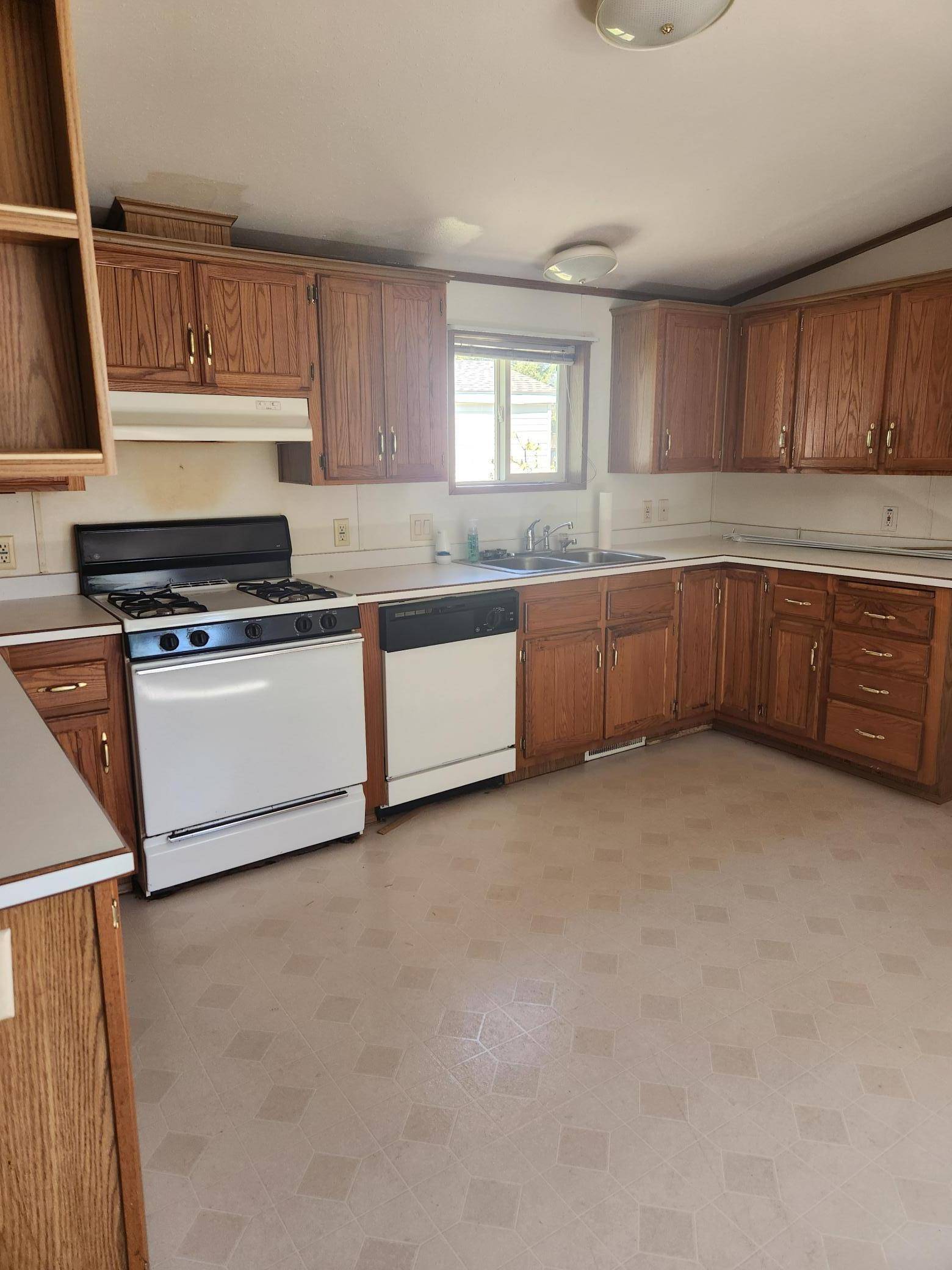 Mankato, MN 56001,102 Jaybee LN
