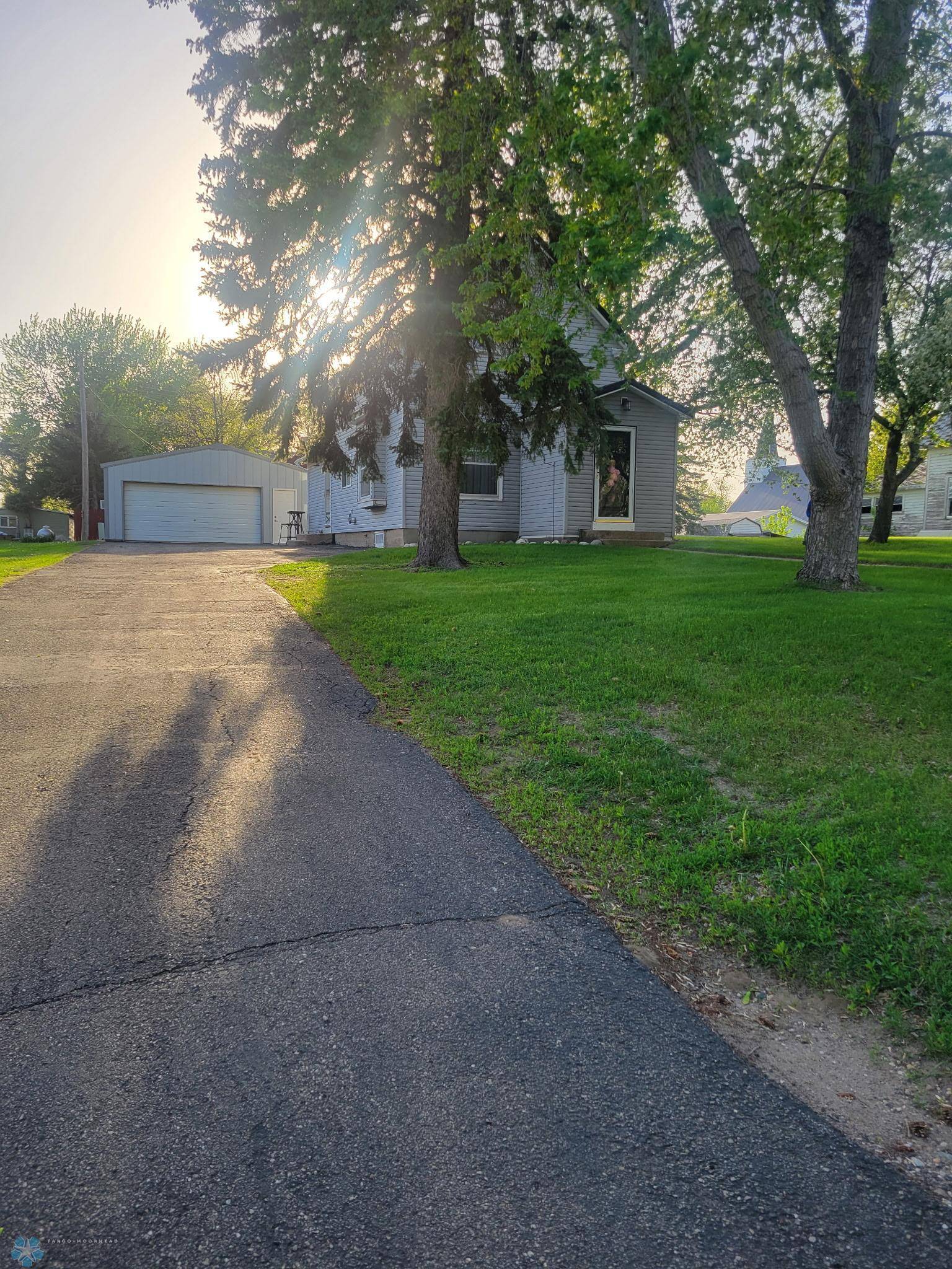 Lidgerwood, ND 58053,26 5th AVE SE