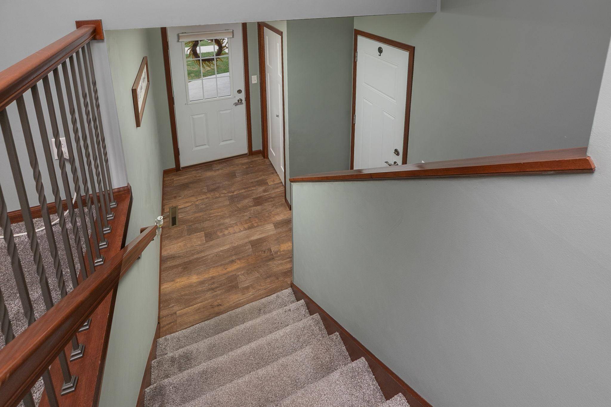 Kasson, MN 55944,802 10th St NE