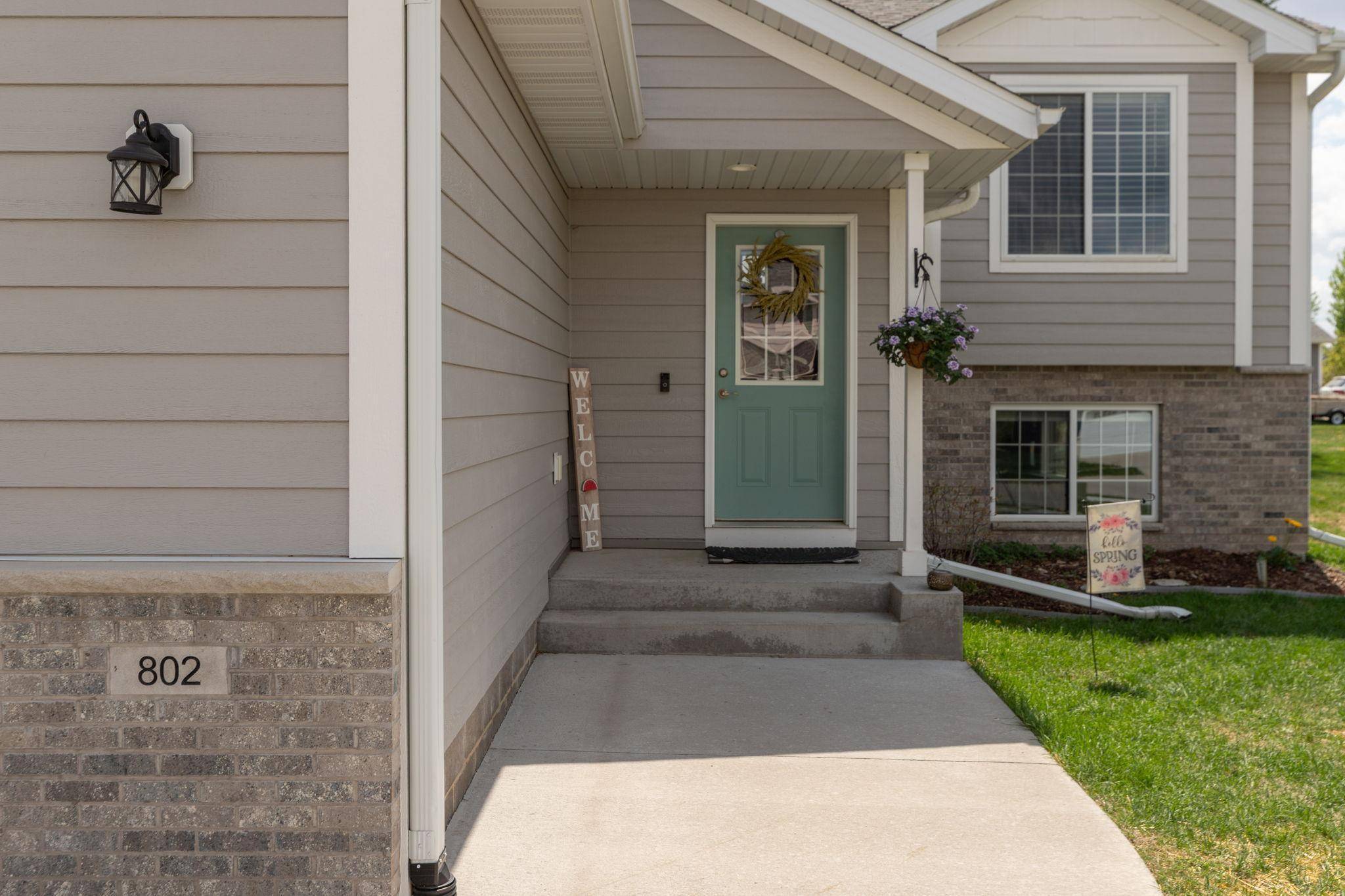 Kasson, MN 55944,802 10th St NE