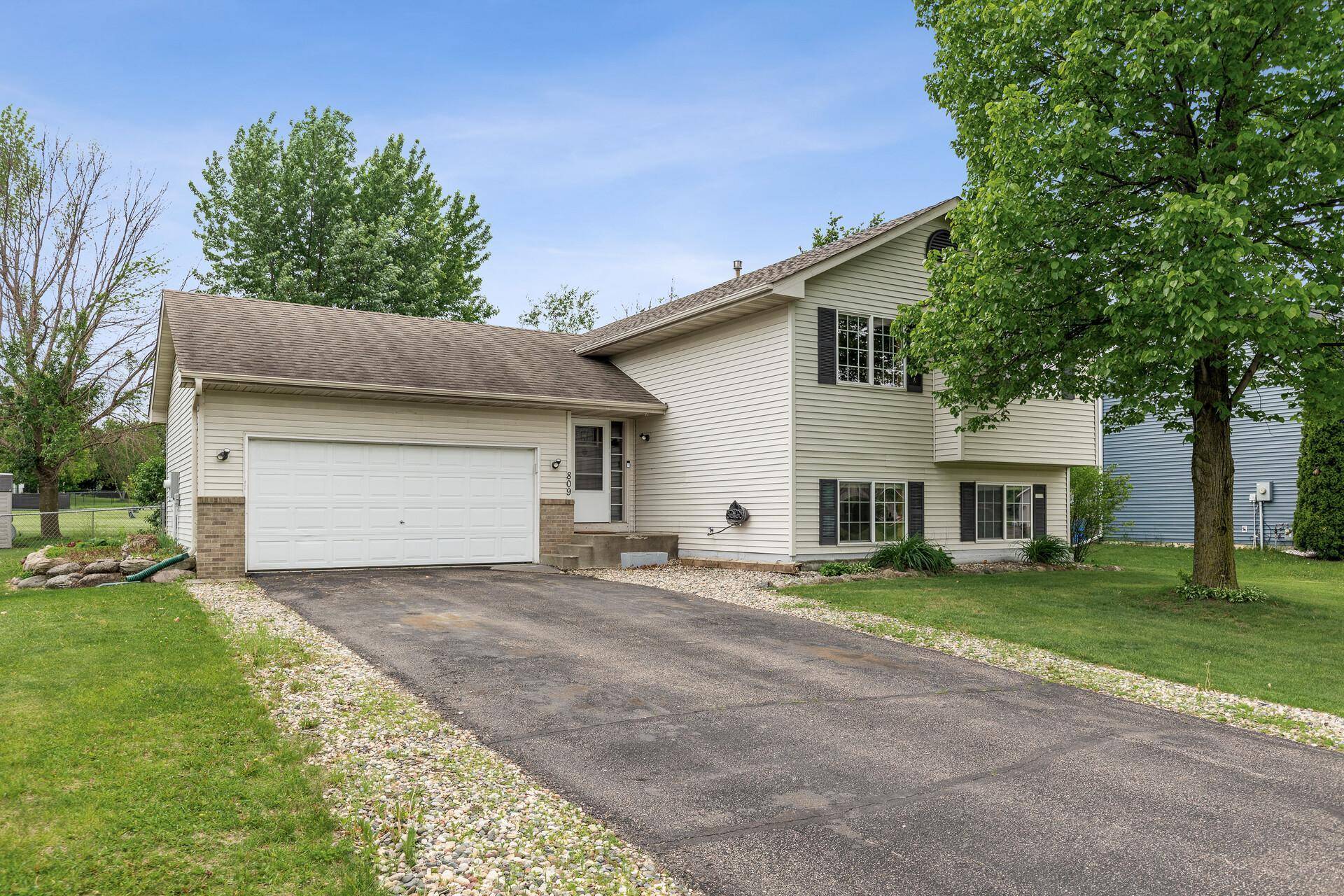 Belle Plaine, MN 56011,809 E Orchard ST