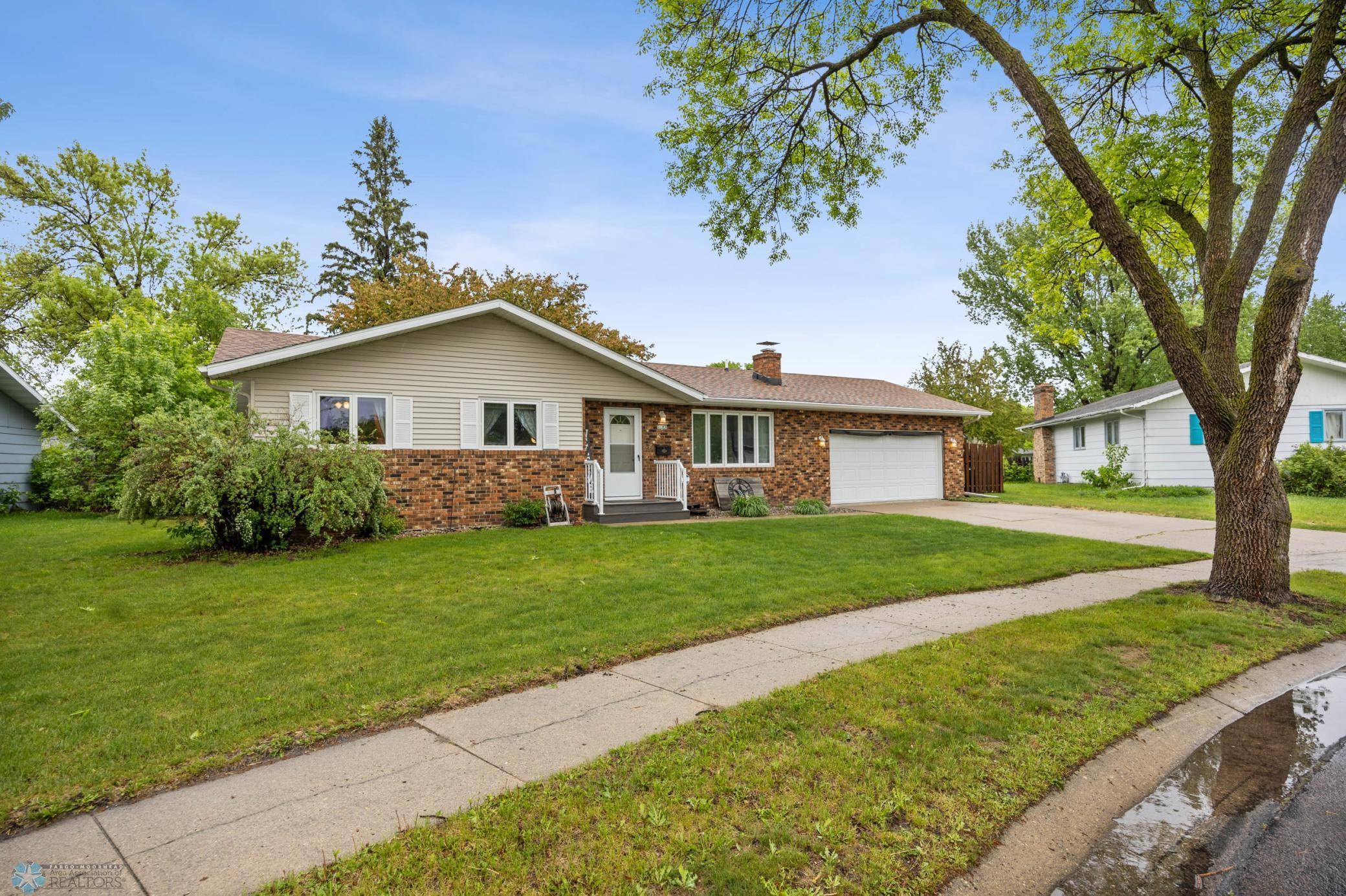 Fargo, ND 58102,3105 Edgewood DR N