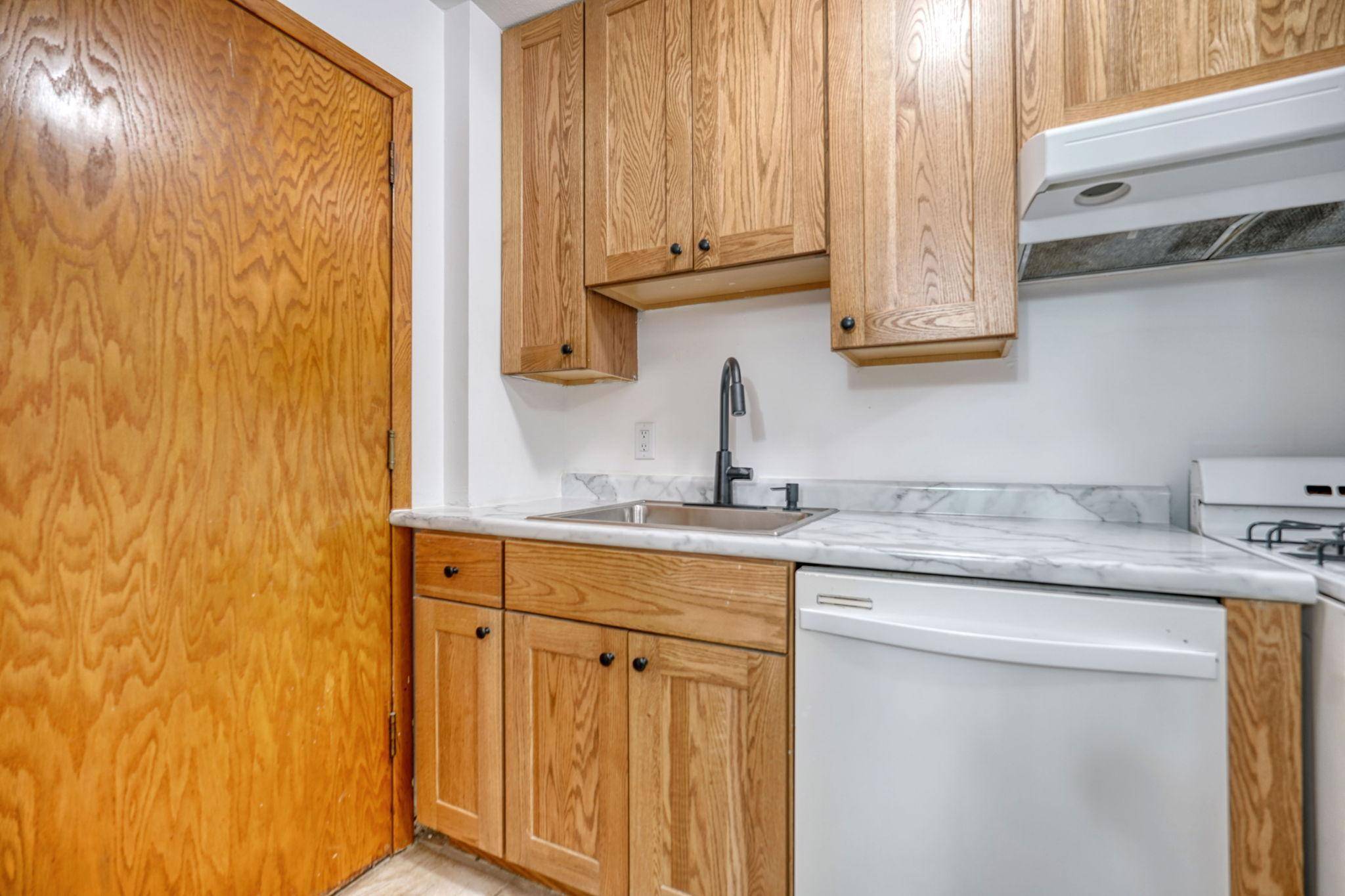 Minneapolis, MN 55419,99 E 54th #17