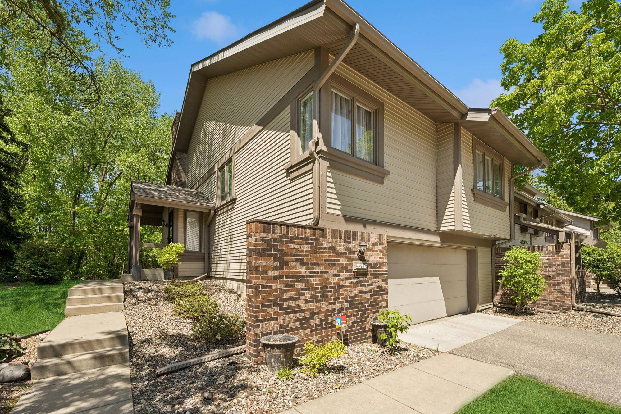 Bloomington, MN 55438,9206 Decatur AVE S