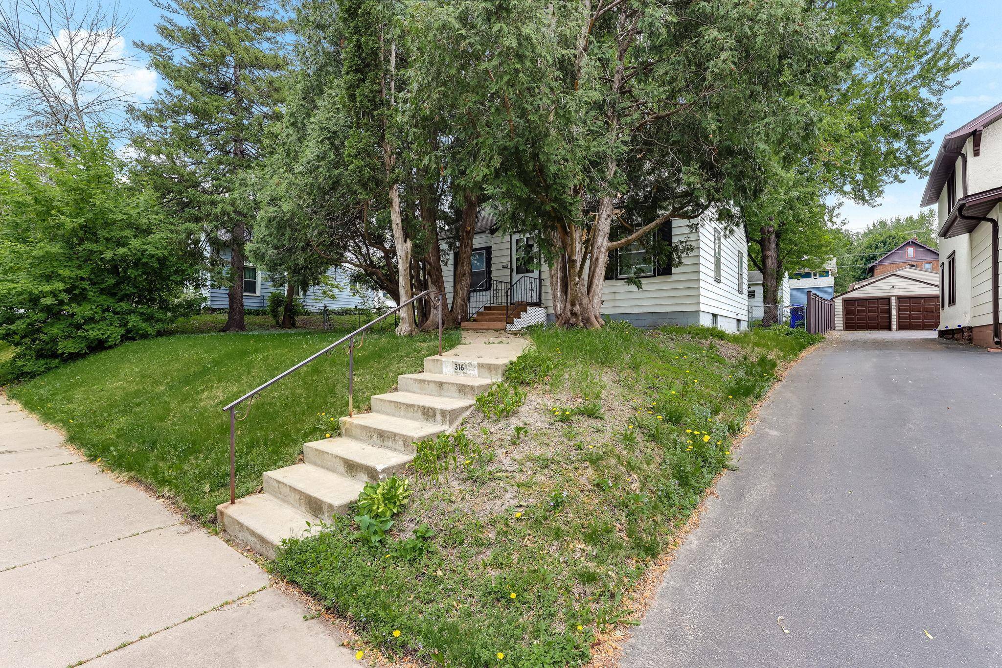 Saint Paul, MN 55107,316 Curtice ST W