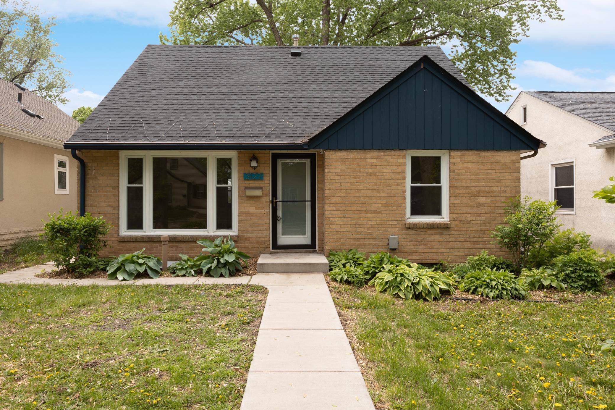 Minneapolis, MN 55418,3122 Arthur ST NE