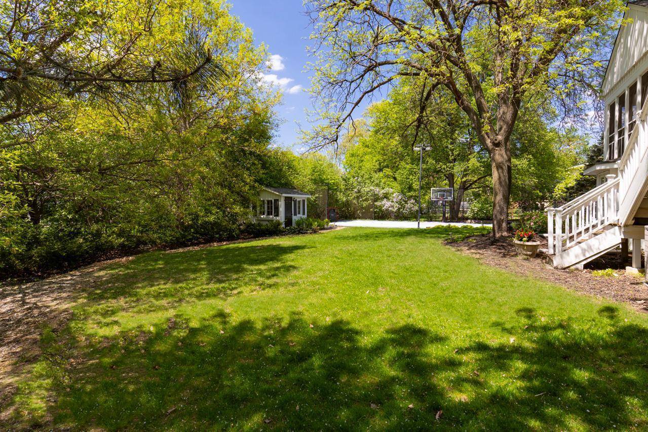 Edina, MN 55436,5720 Newport DR
