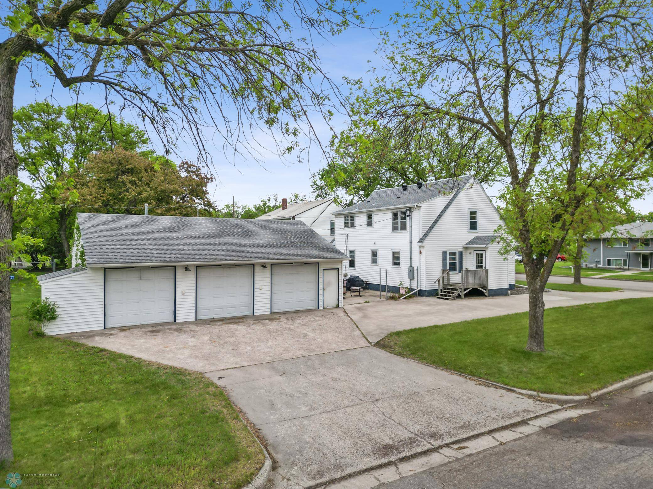Moorhead, MN 56560,1204 12th AVE N