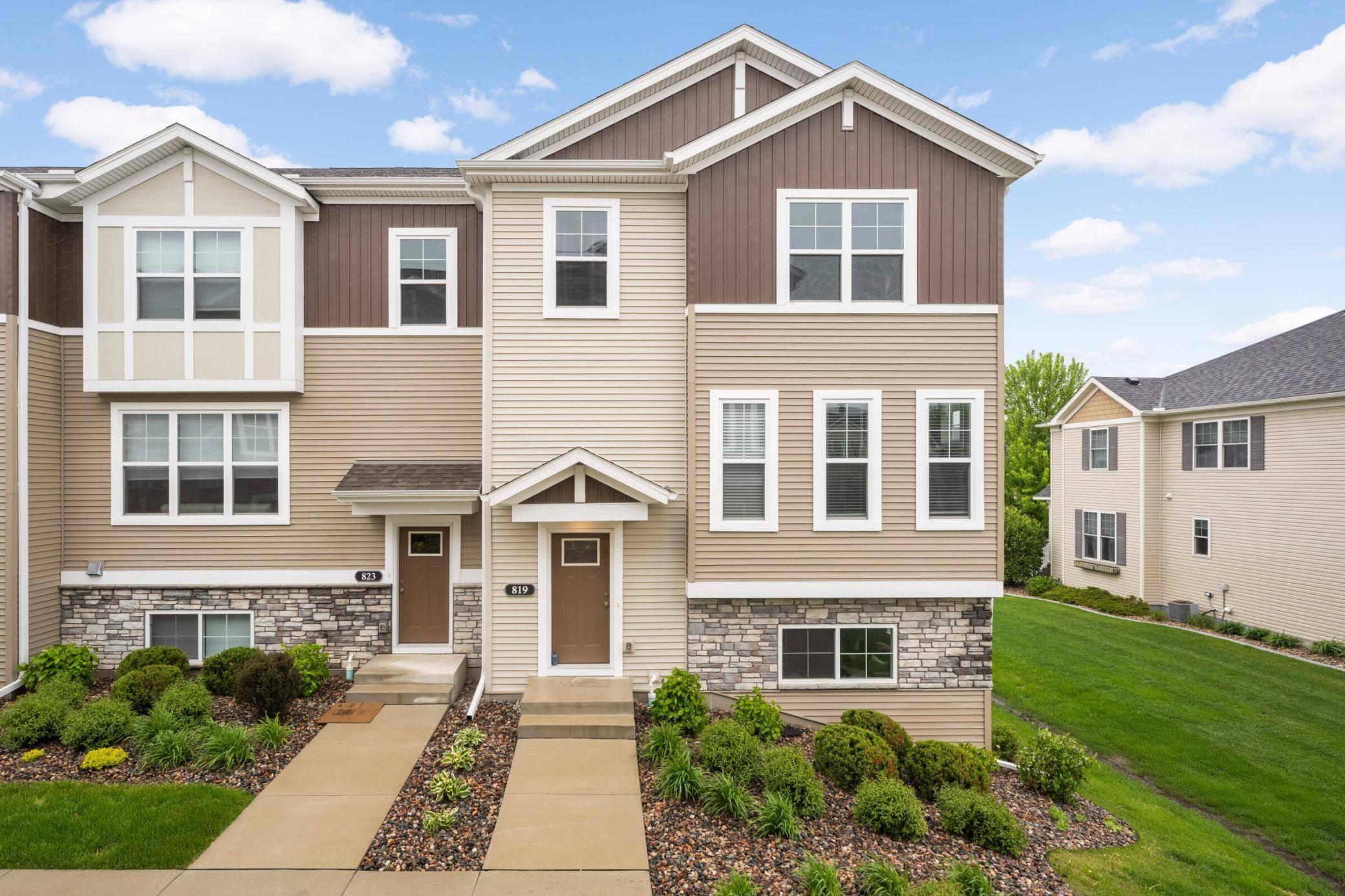 Victoria, MN 55386,819 Roselyn DR