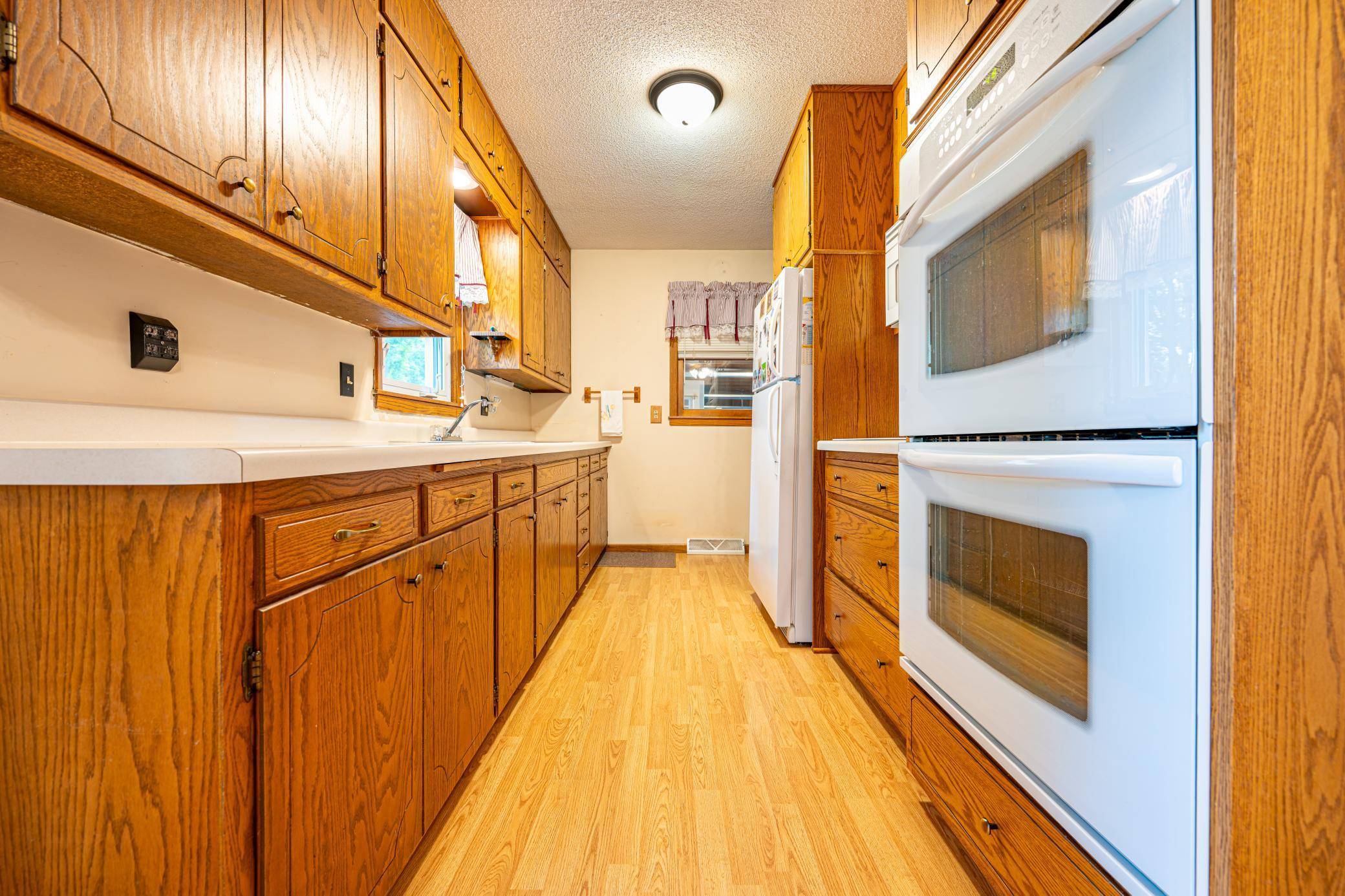 Litchfield, MN 55355,225 N Davis AVE
