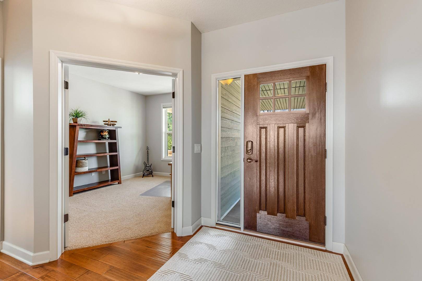 Chanhassen, MN 55317,8795 Bellevue CT