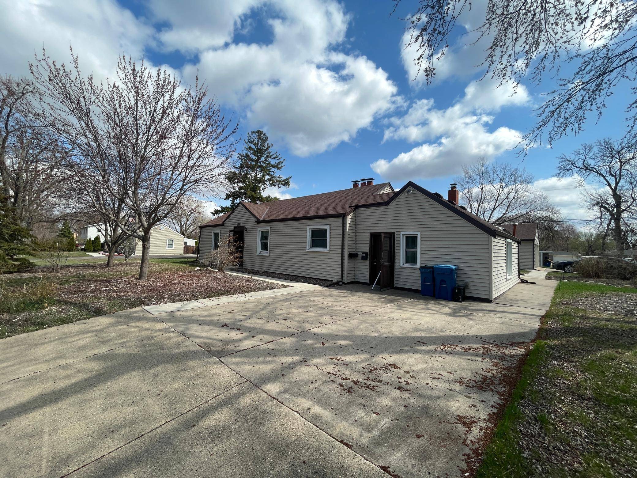 Bloomington, MN 55420,9917 2nd AVE S
