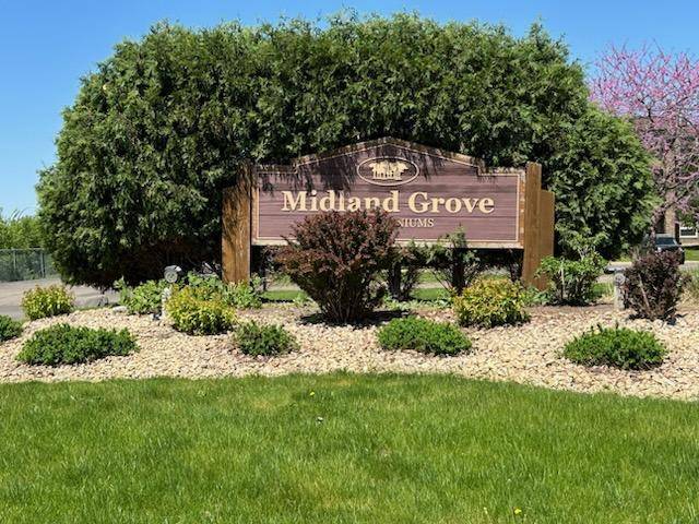 Roseville, MN 55113,2230 Midland Grove RD #207