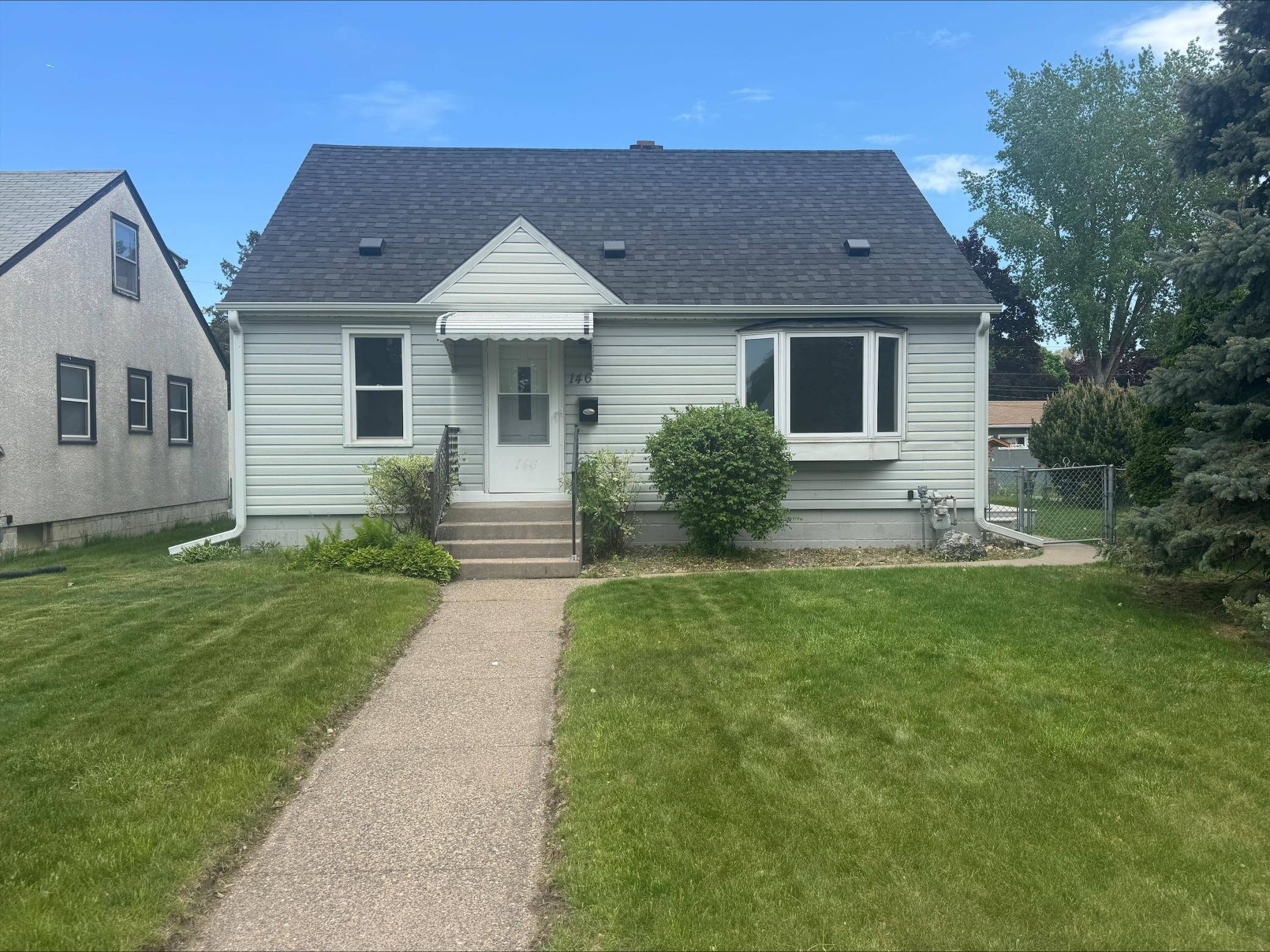 South Saint Paul, MN 55075,146 Dale ST W