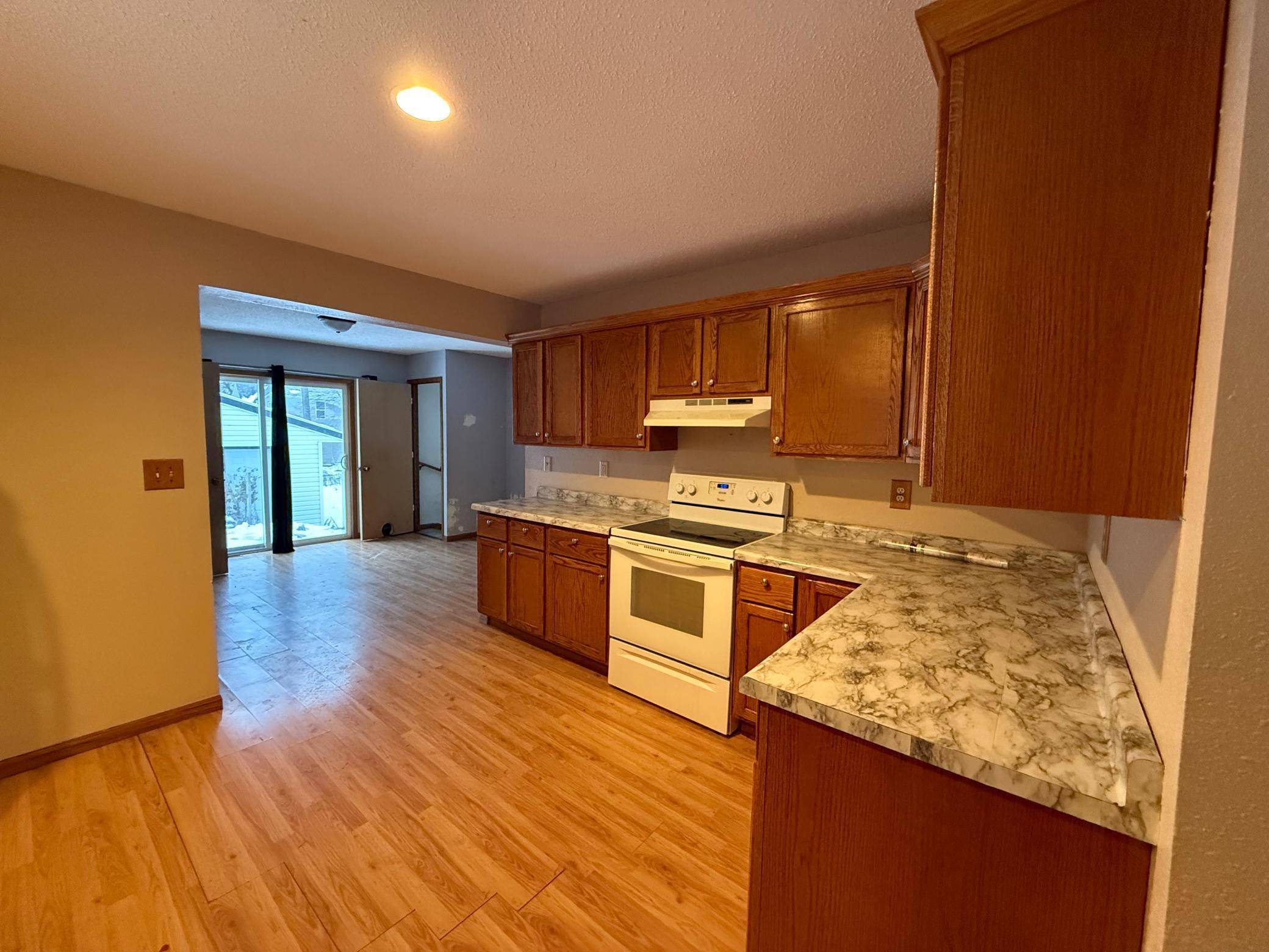 Montevideo, MN 56265,122 N 7th ST
