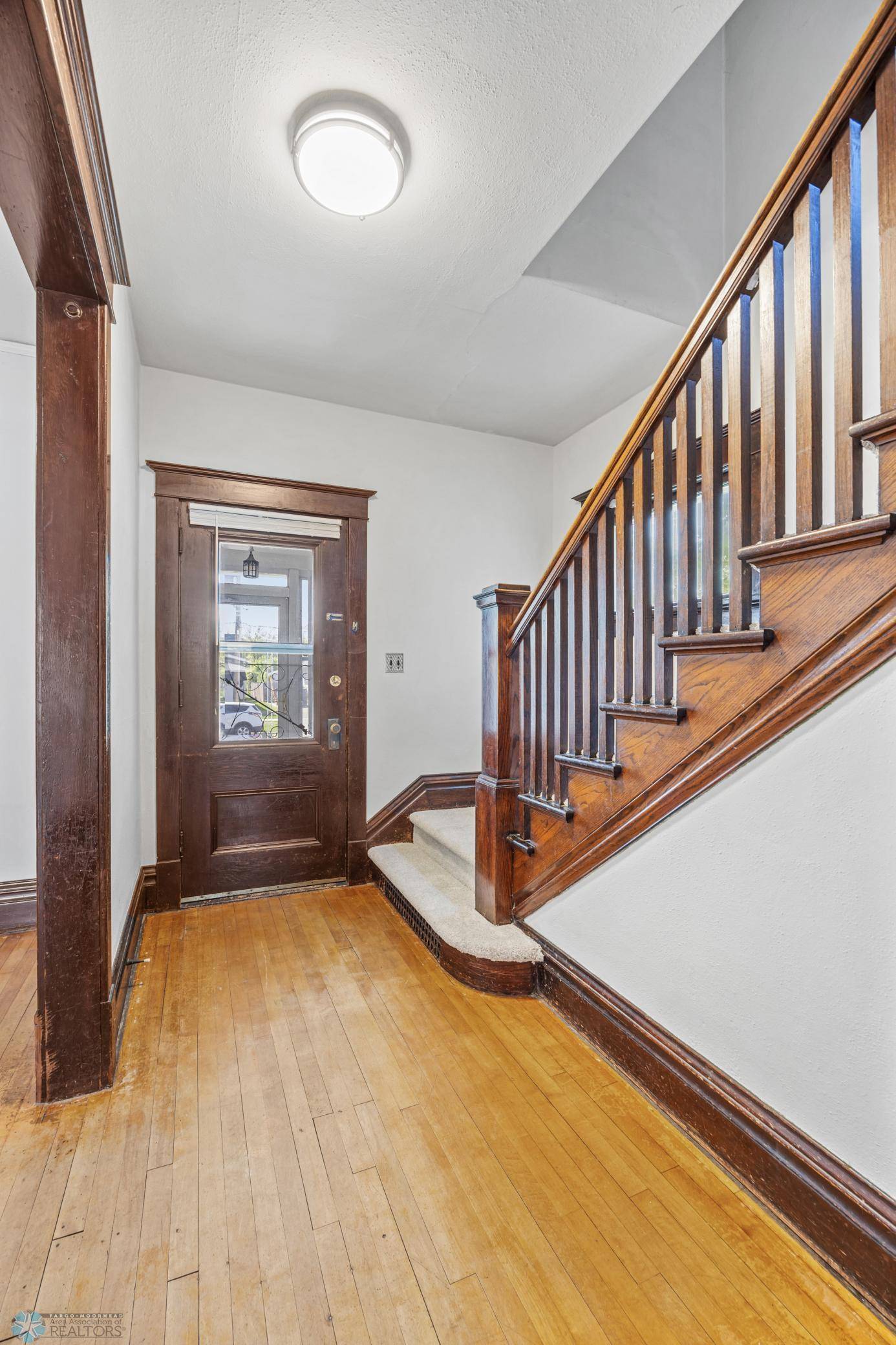 Fargo, ND 58102,703 Oak ST N