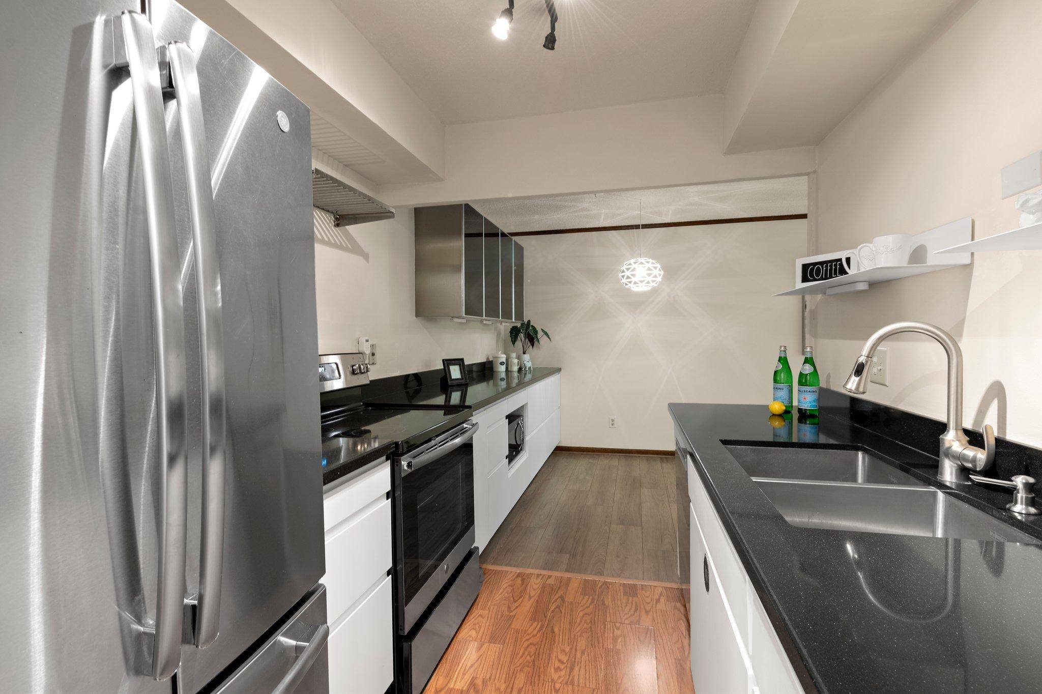 Saint Paul, MN 55102,456 Summit Avenue #201