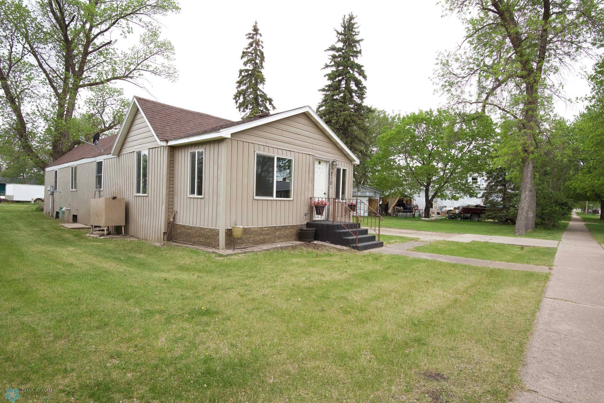 Hillsboro, ND 58045,215 1st ST SW